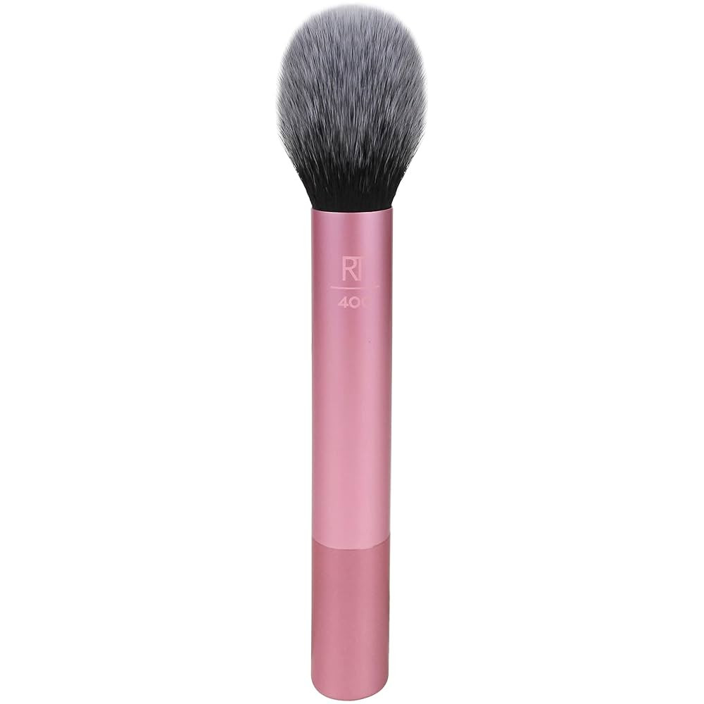 Real Techniques Ultra Plush Blush Makeup Brush, For Loose, Cream, or Pressed Blush, Rosy Glow Che... | Amazon (UK)