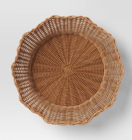 The perfect $10 scalloped bread basket!

#LTKfindsunder50 #LTKhome #LTKitbag