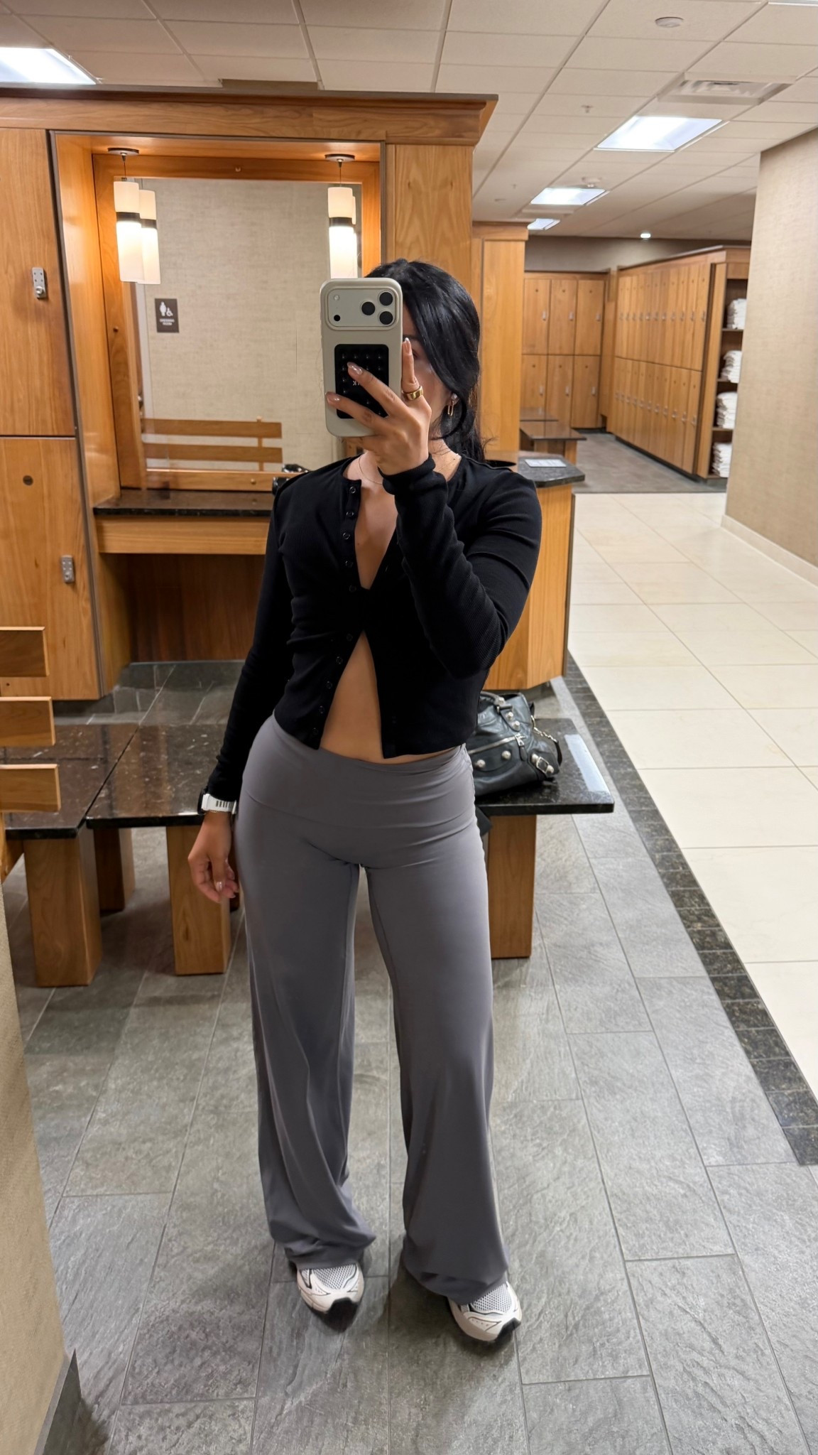 Cute gym girl staples, love these straight pant leggings and I wear a S!