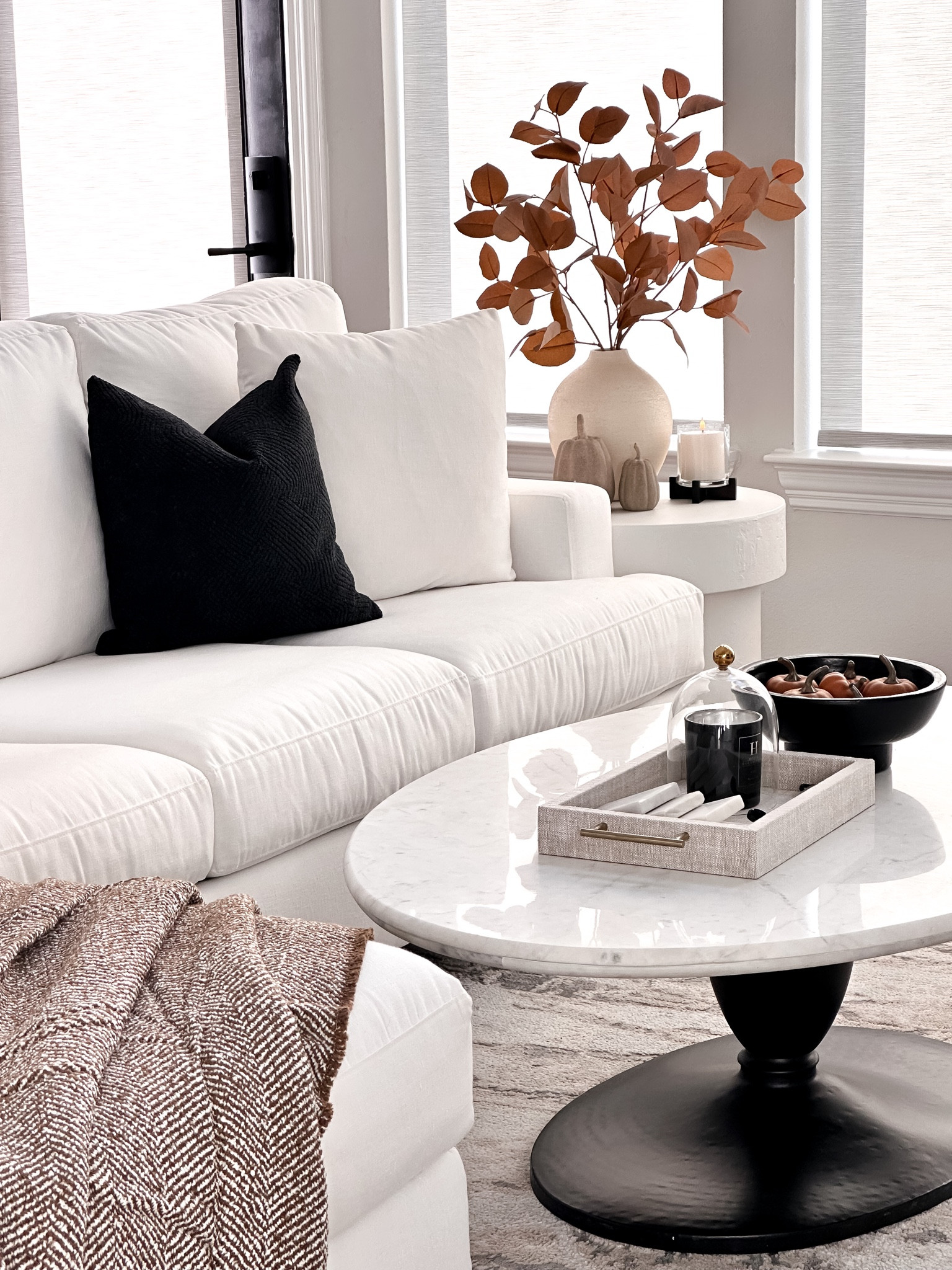 Fall living room home decor.
Elevated this space by adding a few simple fall pieces in earthy tones/textures.


#LTKhome #LTKSeasonal #LTKHalloween