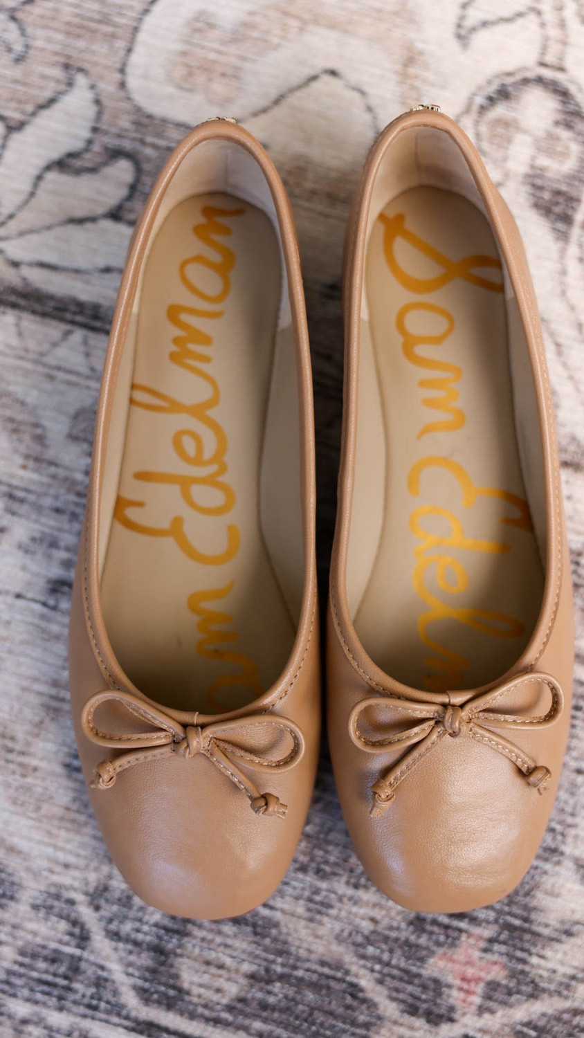 My favorite ballet flats! 

Sam Edelman Alie: tts in French sand 

Outfit I’m wearing 
Pants (J.Crew Factory): 24 Classic 
Sweater (Quince): xs in speckled beige 
White top (J.Crew Factory): xxs 
Boots (J.Crew) 

#LTKShoeCrush #LTKPetite