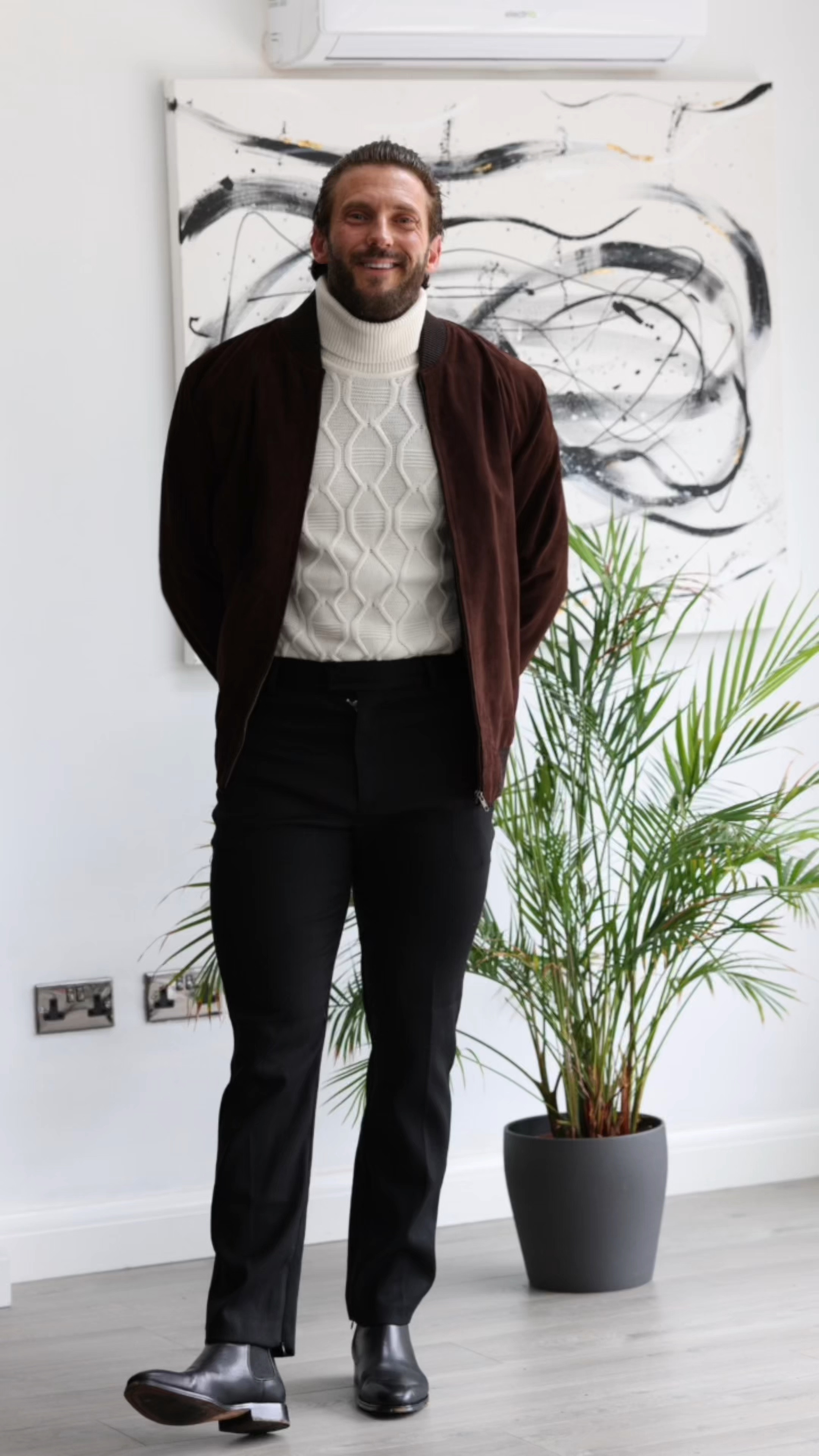 Ok it’s time to get stuck into the autumn winter looks 😍 here’s a lovely casual vibe pairing a roll neck with a bomber jacket 🧥 I opted for trousers here but a pair of jeans works well also 🫶 and topped off with some lovely Chelsea boots (it’s boots season guys 🔥) 

#mensfashion #mensfashionpost #mensfashiontips #mensfashionwear #mensfashionfix #mensfashionteam #mensfashiondaily #menstyle #menstylefashion #menstyleguide

#LTKMens #LTKSeasonal