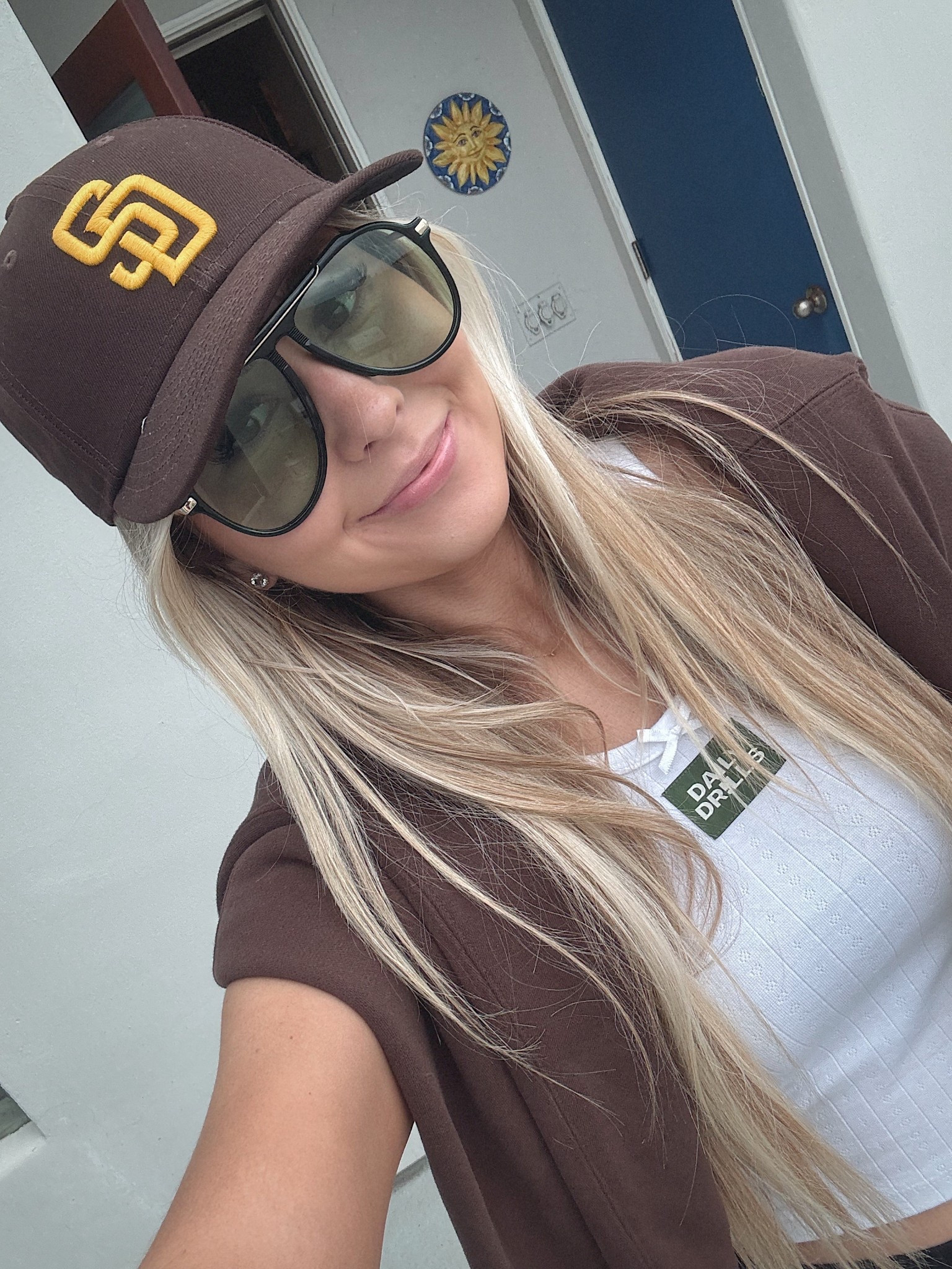 my favorite sunnies!! under $30

oversized sunglasses | free people sunglasses | under $50 | athleisure wear | daily drills tank top | white tank top | chocolate brown sweatshirt | baseball game outfit | errands outfit 

#LTKFindsUnder50