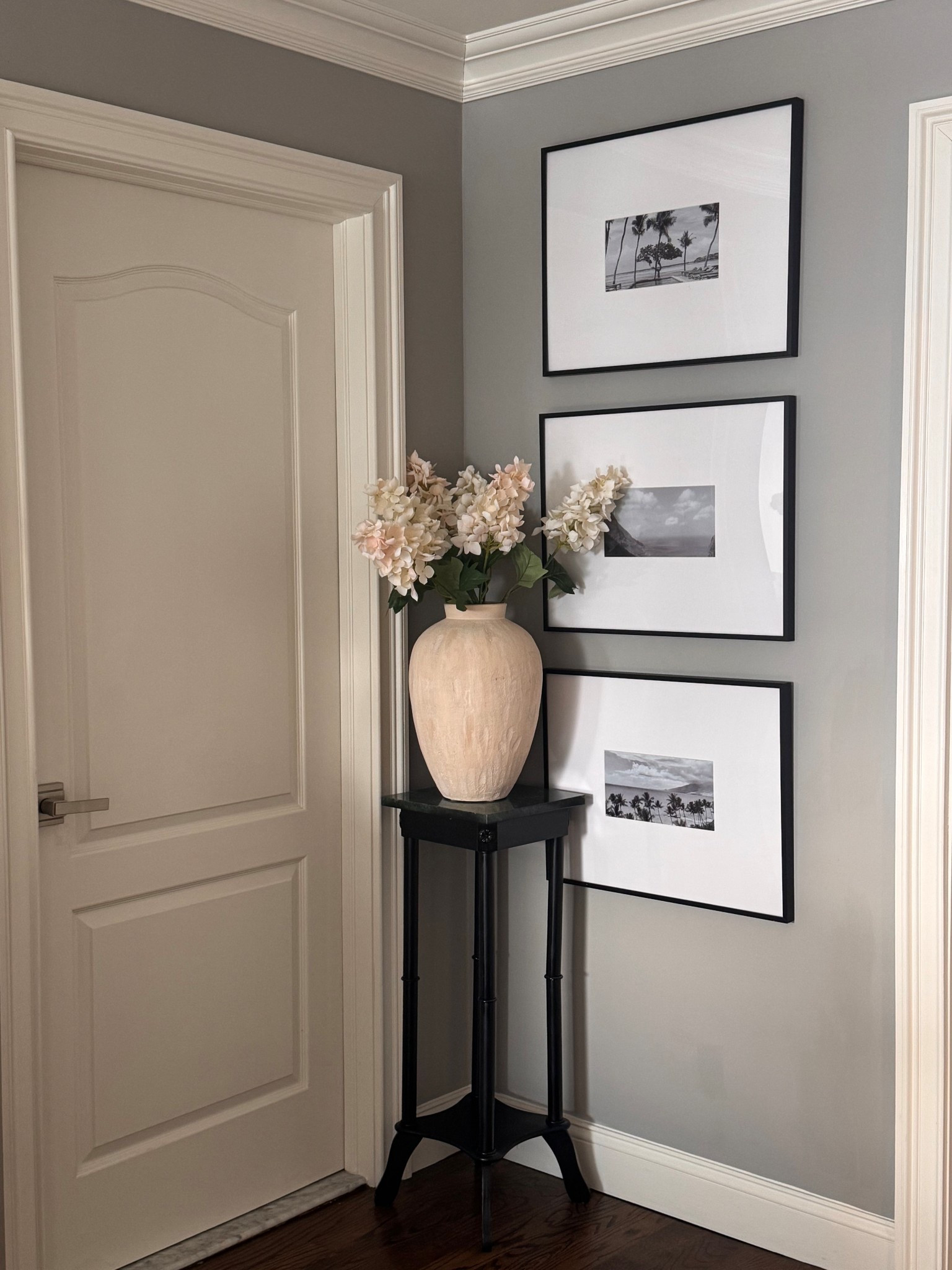 This target vase and faux hydrangeas stems are still in stock. Perfect for a console, table, entryway, small corner

#spring #decor #entrway #fauxstems #target

#LTKHome #LTKSeasonal #LTKmomlife