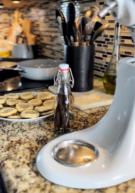 Make your own Vanilla extract!

#LTKhome