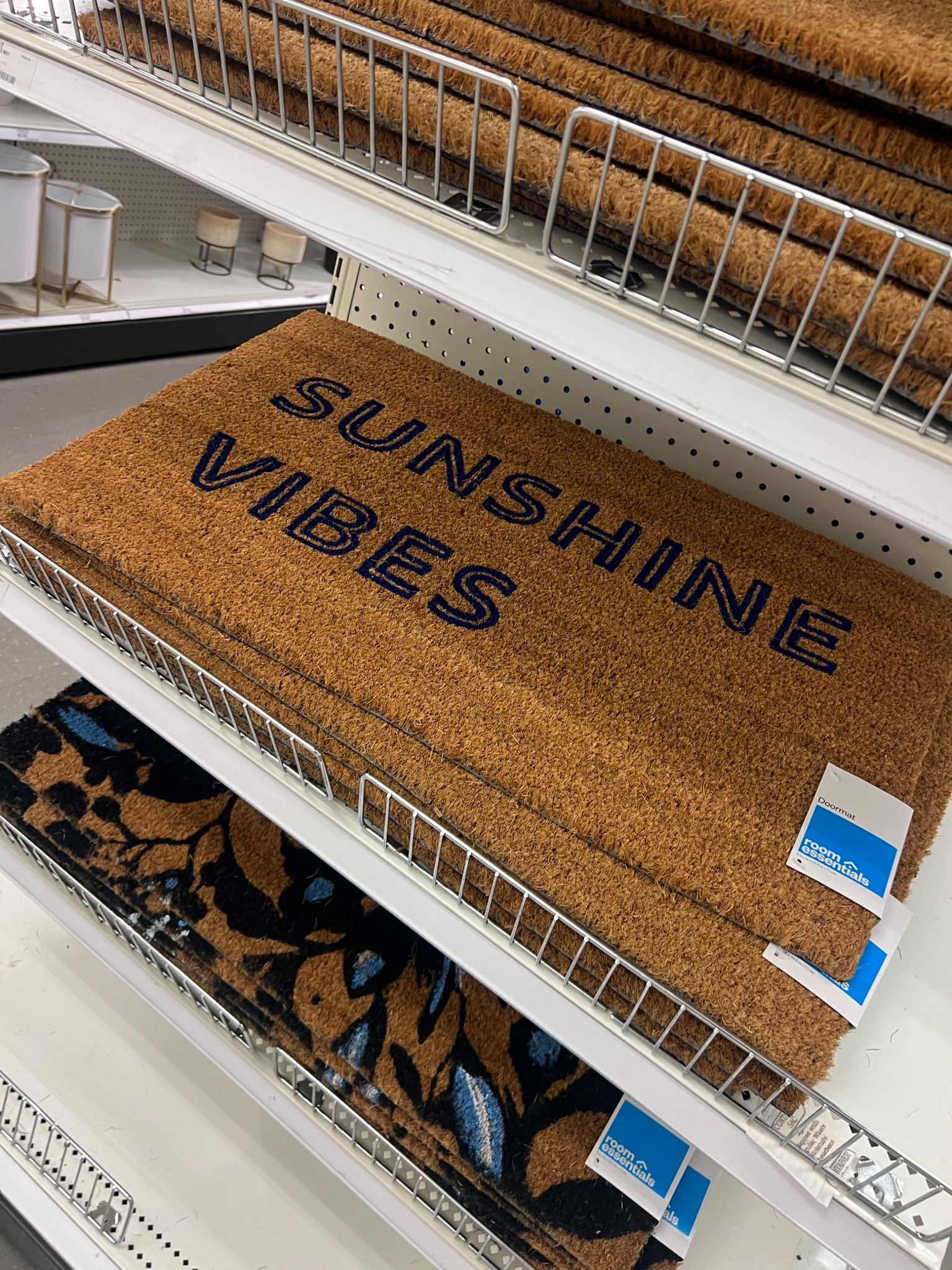 Sunshine State of Mind ☀️
… the perfect door mat, simple and joyful!



#LTKHome #LTKSeasonal