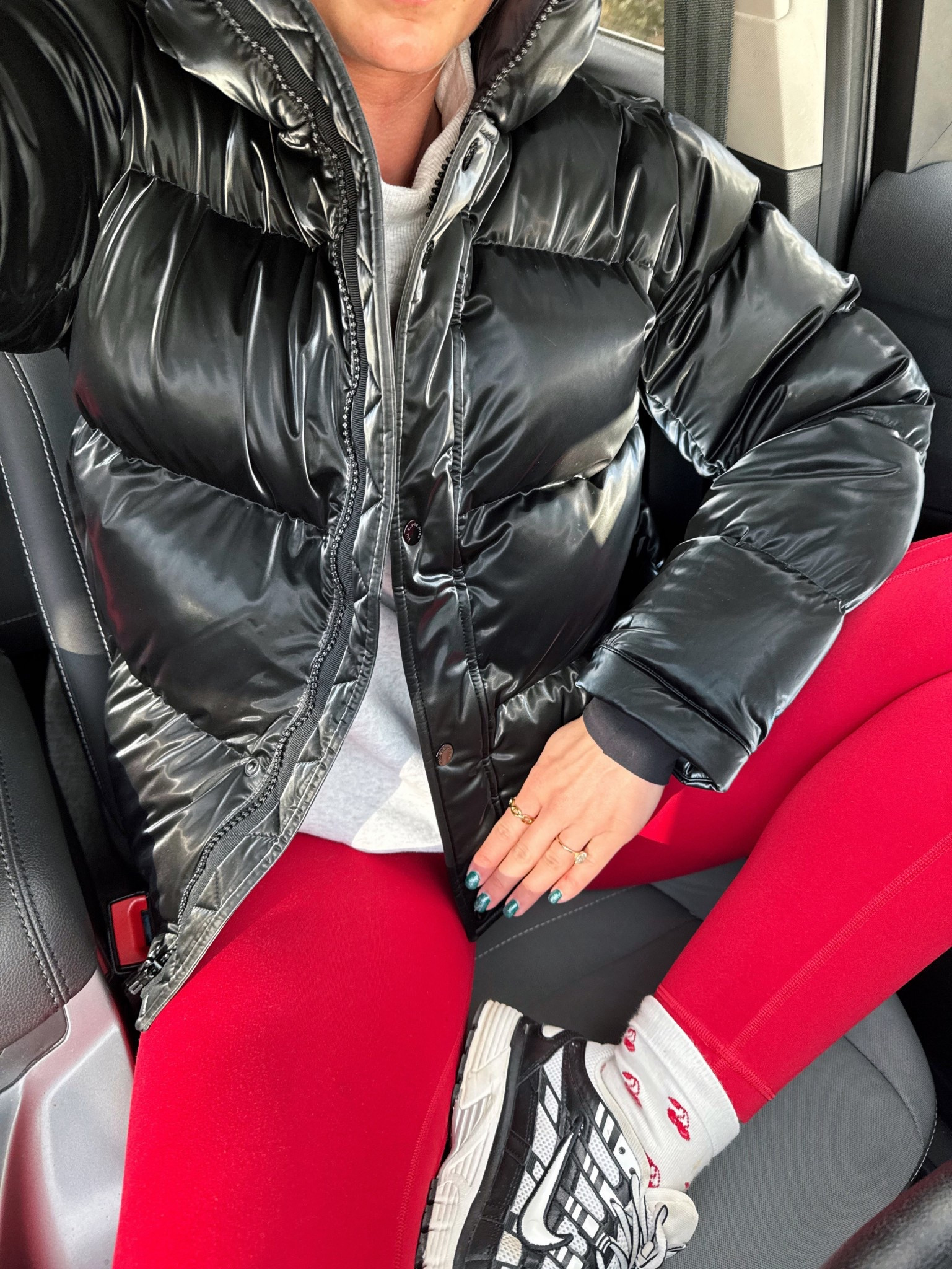 Today’s fit 🖤🍎❄️☕️ New Aritzia Liquid shine puffer!

#LTKootd #LTKActive #LTKSeasonal