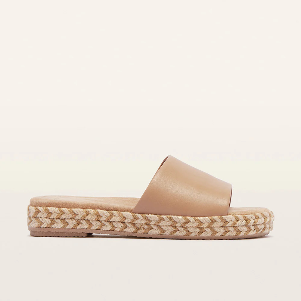 Lucia Camel Slides | FRANKIE4 | FRANKIE4