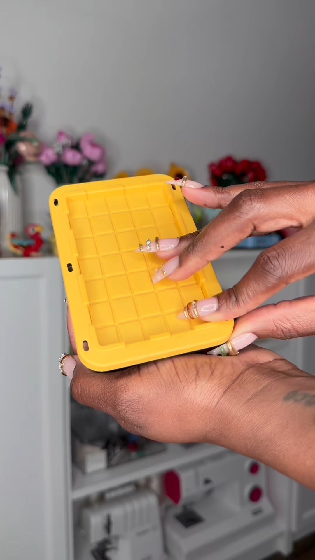 These mini totes were just what I needed to get my sewing space organized! Place your order online quickly because they’re going fast! 