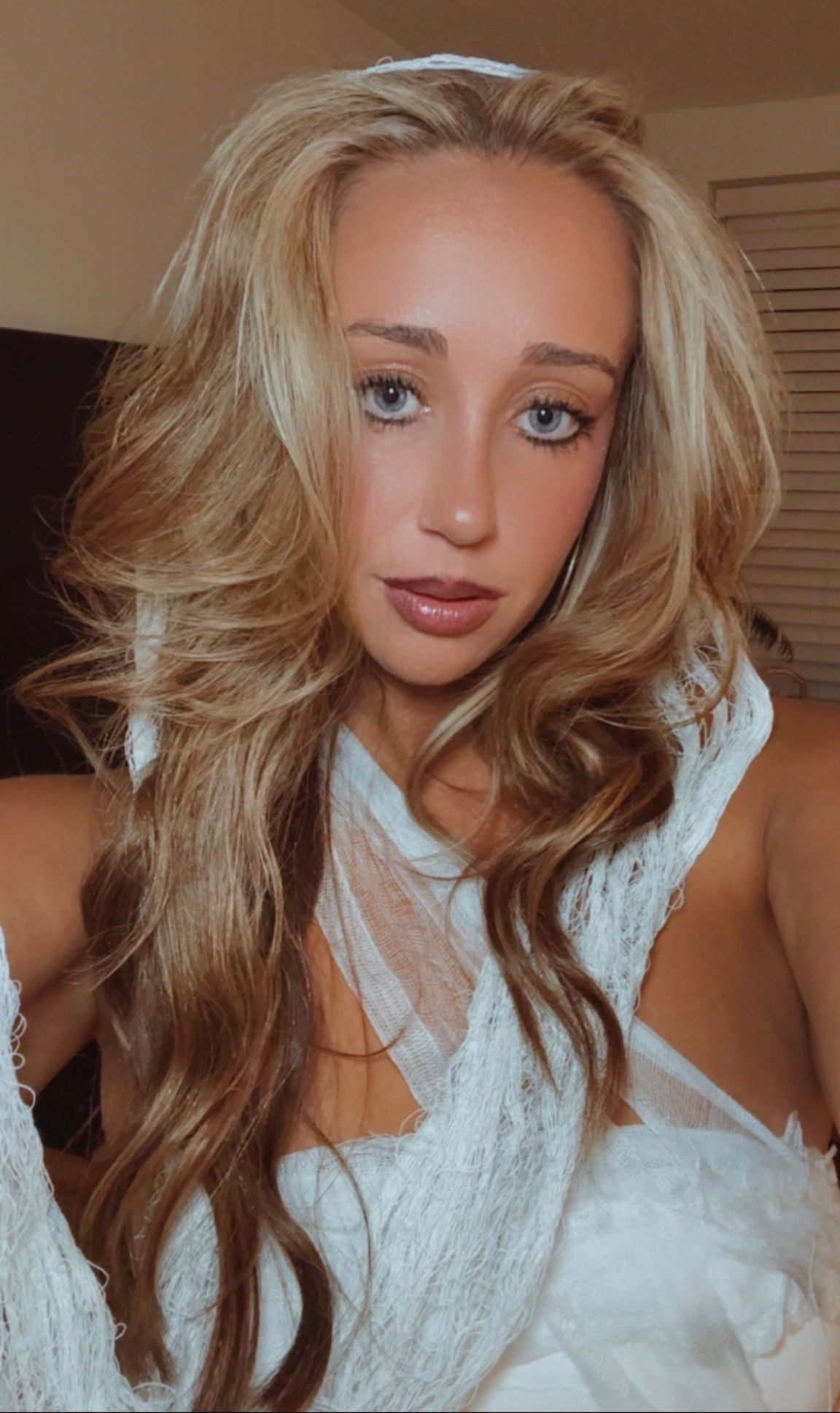 Makeup look, makeup products, blush, Sephora, mac lip liner, foundation, clean makeup, Halloween makeup, Halloween glam, lip gloss, eye liner, mascara, eye shadow, highlighter, contour, liquid eyeshadow, concealer

#LTKStyleTip #LTKBeauty #LTKFindsUnder100