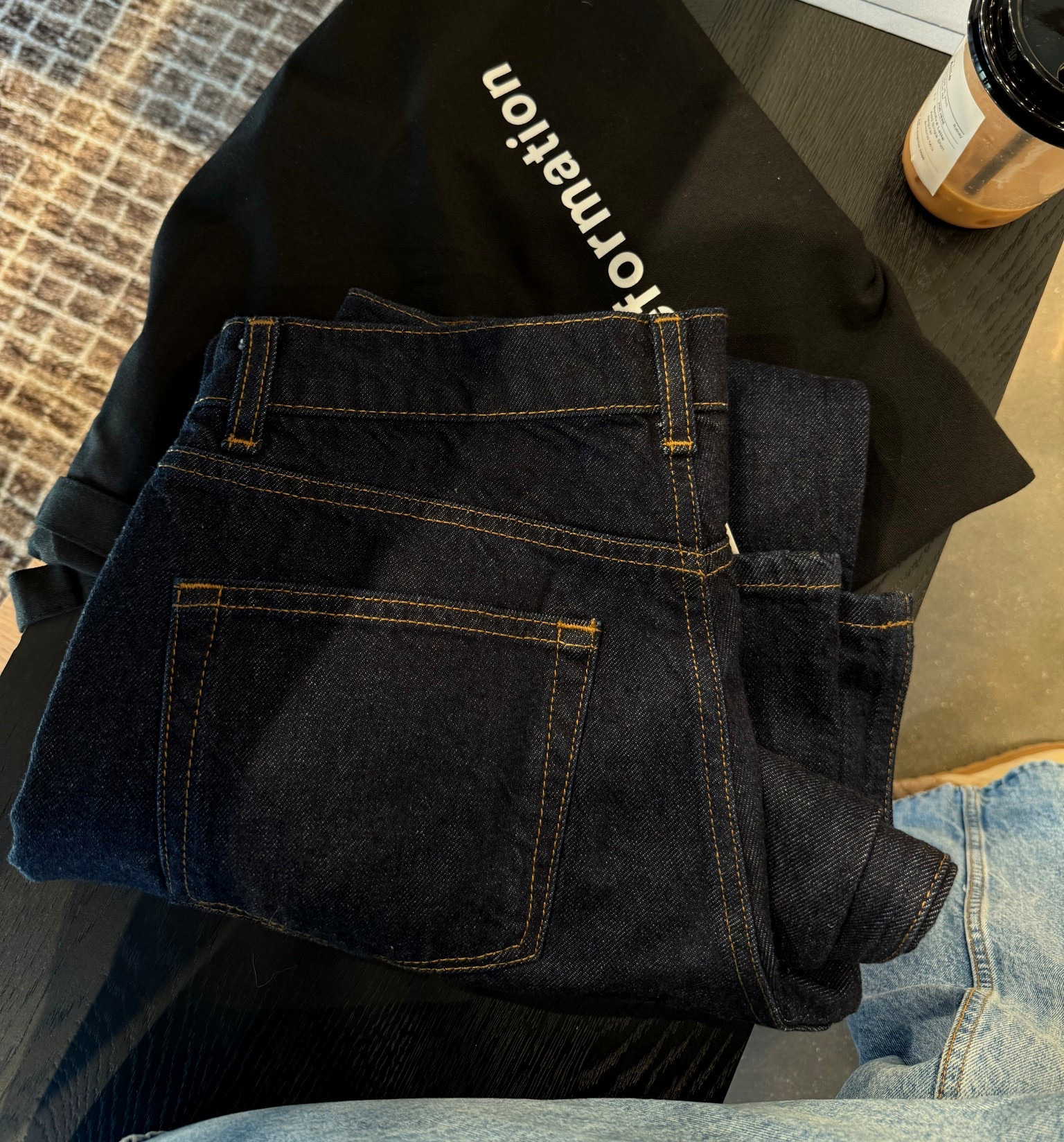 Most flattering jeans I own 
#wardroberefresh #fallstyle