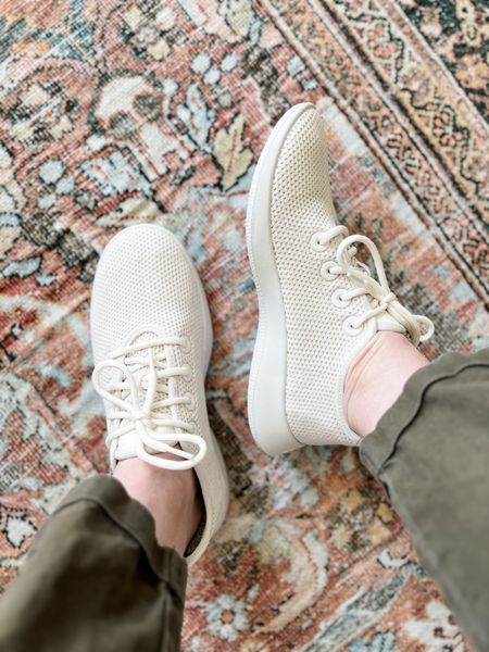 Just got my first pair of Allbirds sneakers and they totally lived up to the hype. I love my old Fluffs but had no idea the sneakers would be this light and comfy. I think I have a new favorite shoe!

#LTKshoecrush