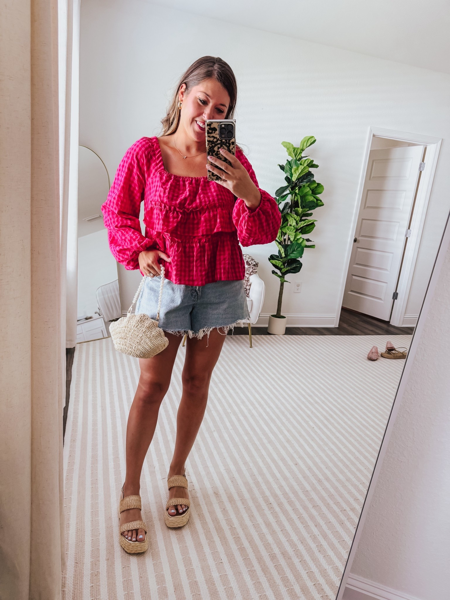 Casual date night outfits, summer date night outfit 

Wearing medium in top and 29 in jeans 

#LTKootd