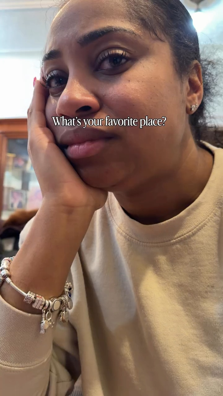 When life is really challenging you, you gotta find your positivity and motivation to keep going. She certainly is that for me. ❤️ #standaretopost