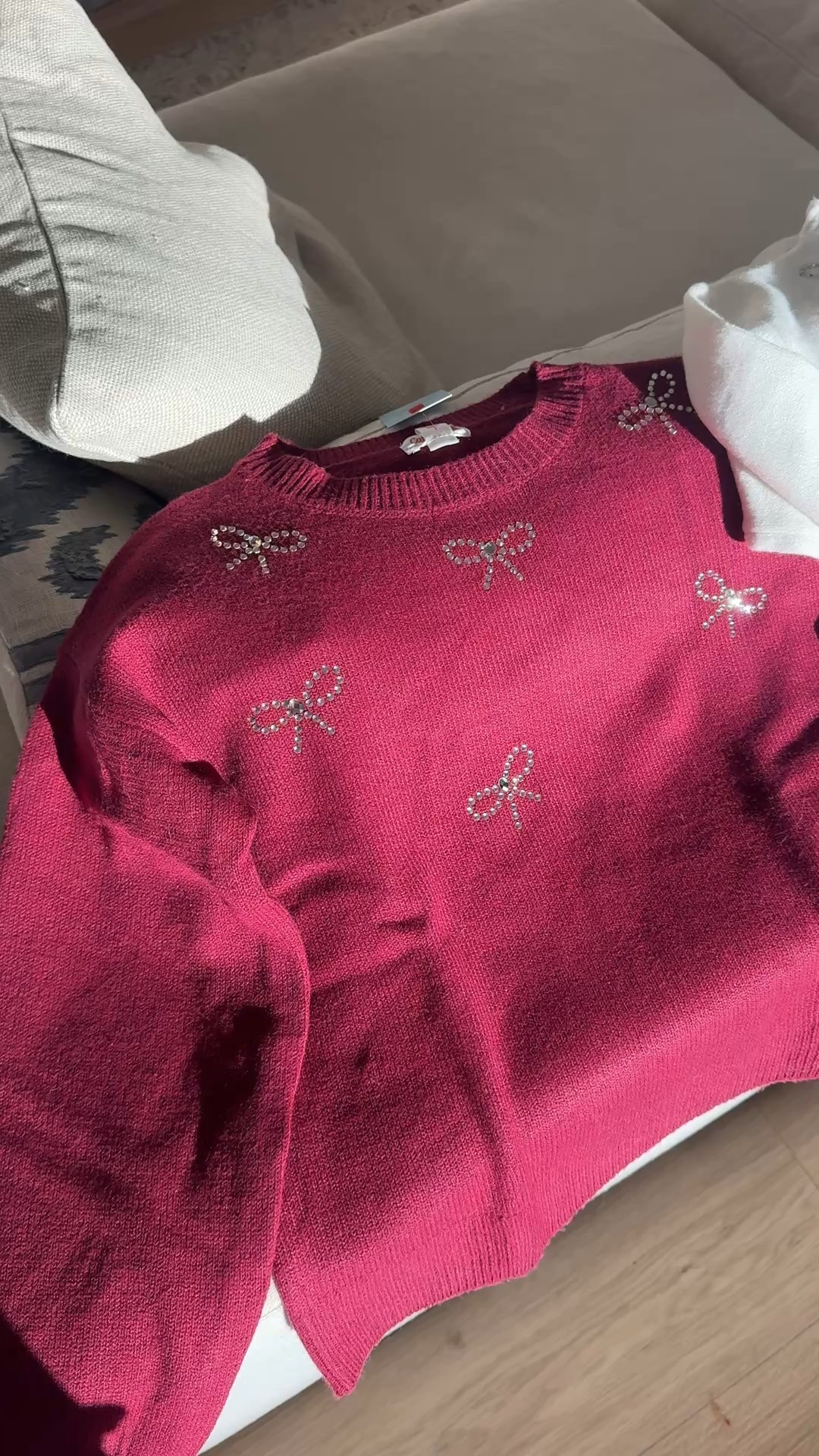 The cuuuutest rhinestone girls bow sweaters 😍 

#LTKKids #LTKSeasonal #LTKHoliday