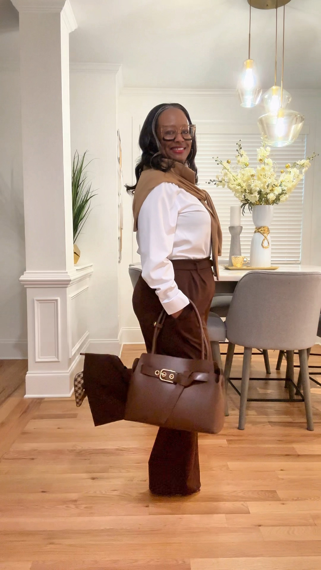 Old Money. New Money. It’s all the same. It’s all money.💴 🤑💰
And so is this look! It’s a feminine look that also screams “I stand on business”. 👏🏽👏🏽👏🏽👏🏽👏🏽


#oldmoneystyle #newmoneystyle  #ootd #over50style

#LTKSaleAlert #LTKOver40 #LTKMidsize