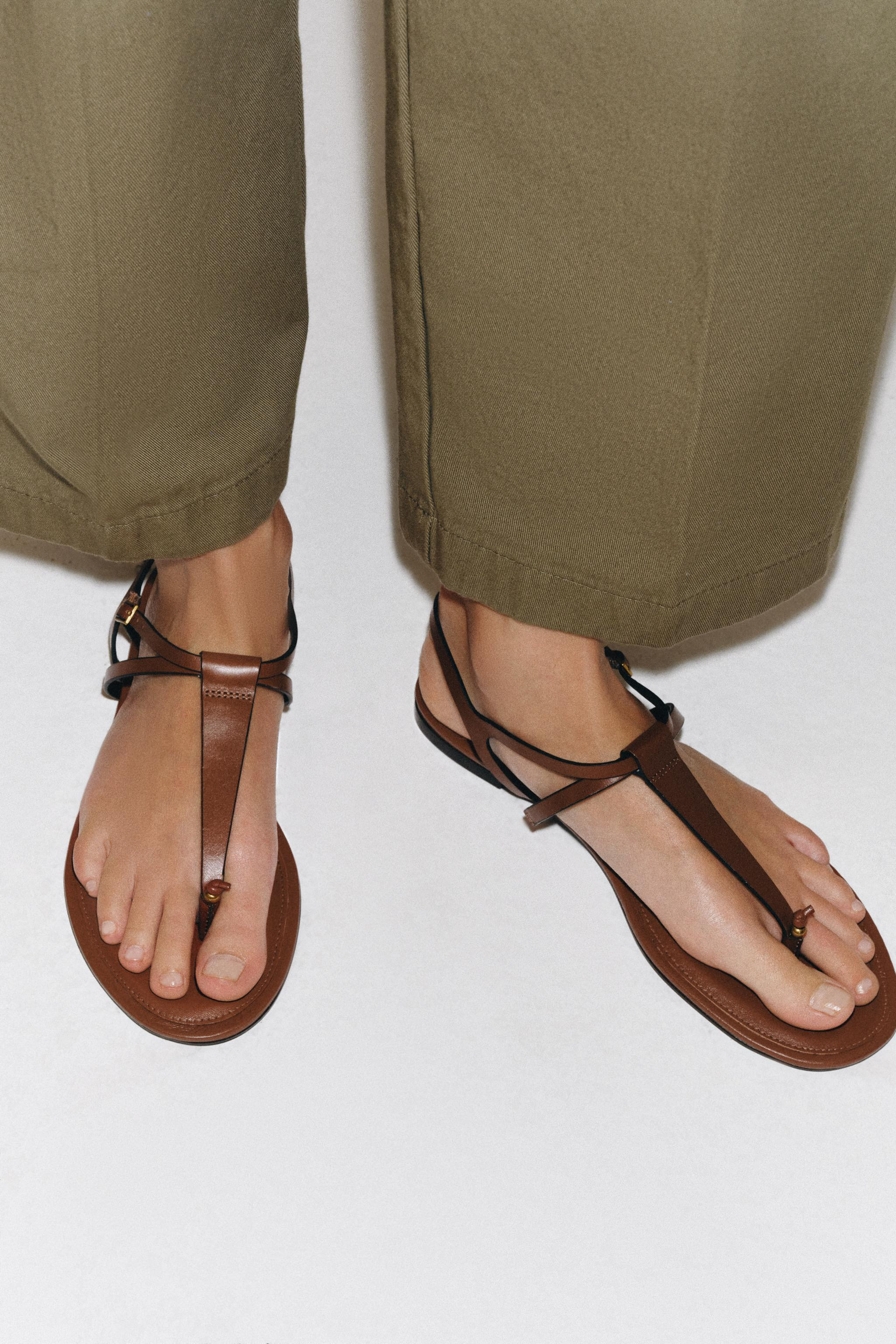 LEATHER FLAT SANDALS | Zara US