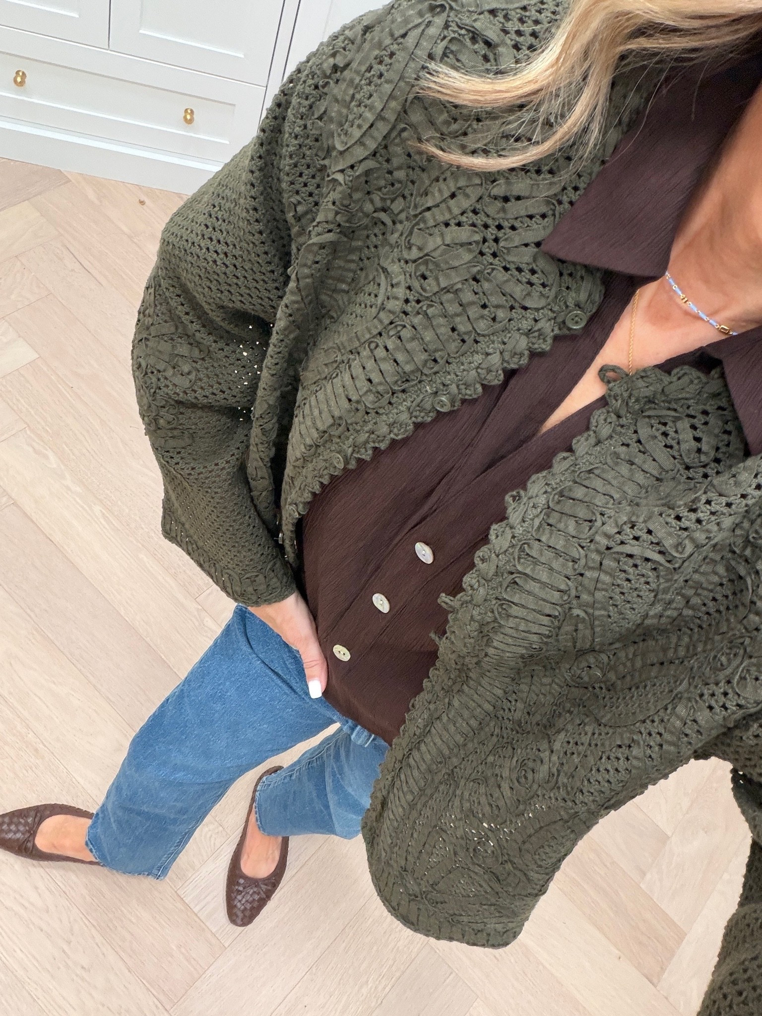 Zara Cardi XS and XS 
AYR Jean-I sized up 1 size and wearing short length, I’m 5’6”
@Zara @samedelman

#LTKootd #LTKOver40