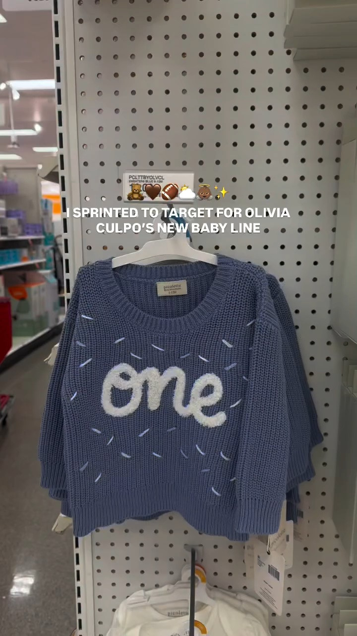 The way I ran 🏃🏼‍♀️ 💨 

Comment “LINKS” and I’ll send you everything I grabbed! 

@target 

#oliviaculpo #target