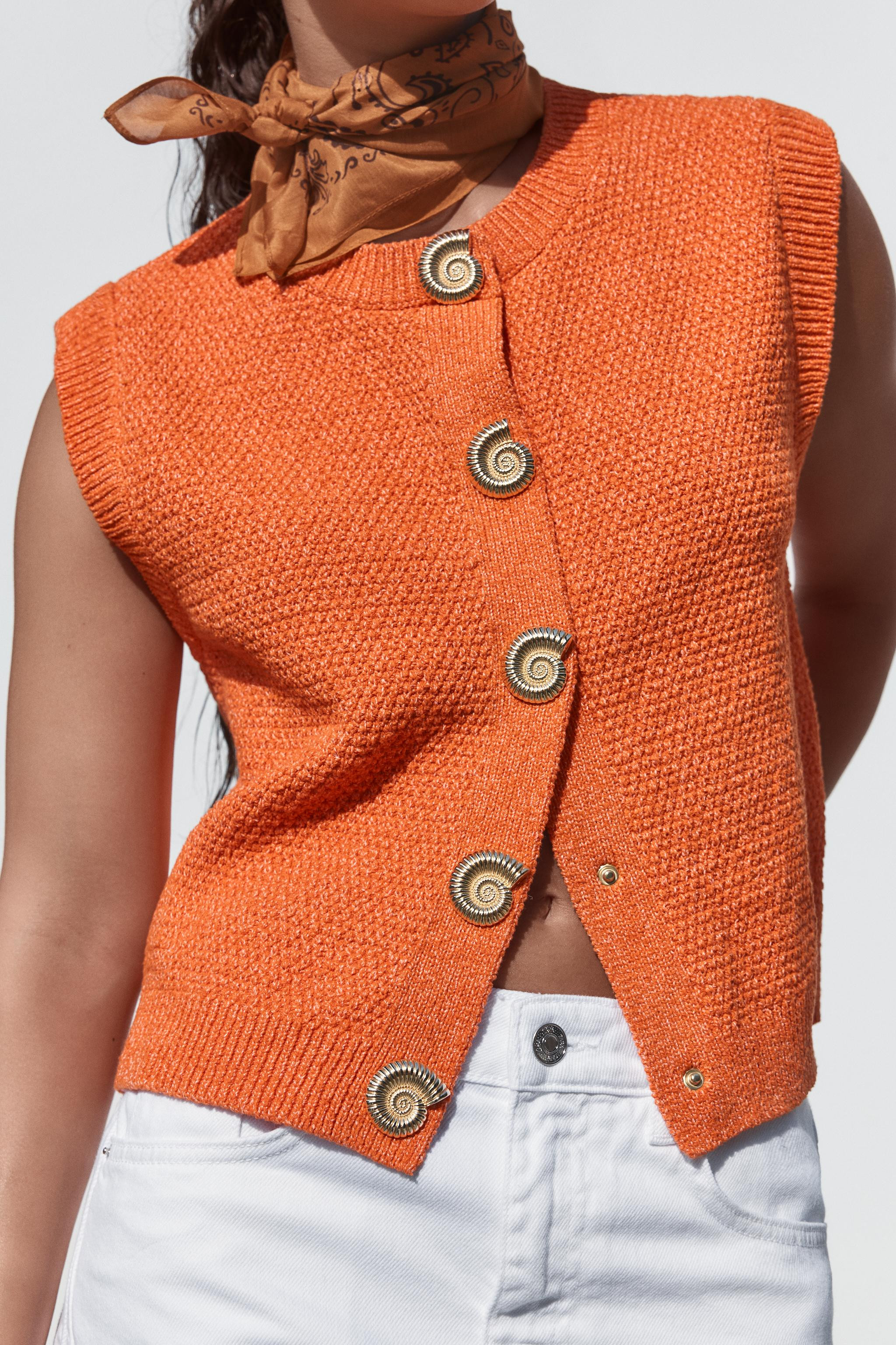 SHELL BUTTON KNIT TOP VEST | Zara US