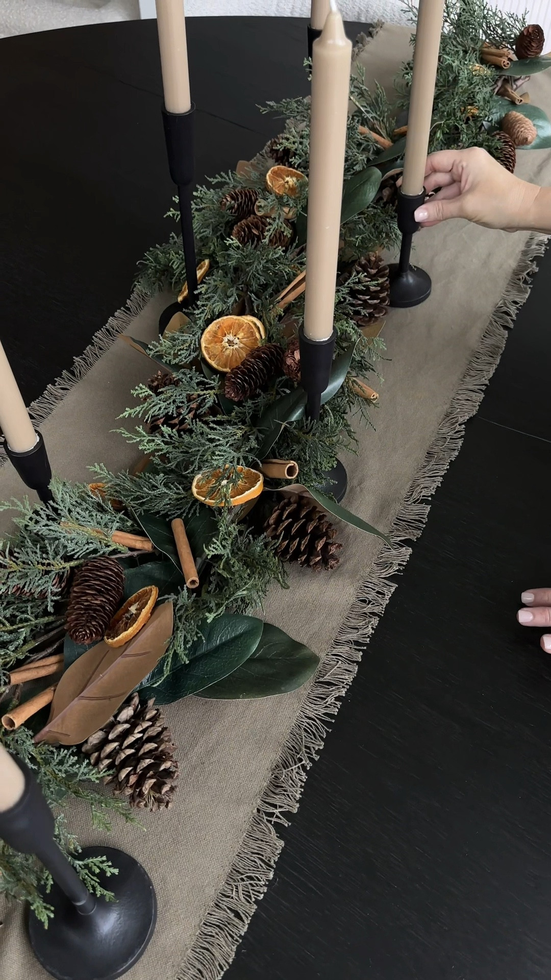 DIY garland! 🤍 I saw this garland I love for $180 & had my friend help me recreate it for under $100! 🤍