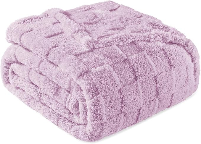 Exclusivo Mezcla Fleece Throw Blanket for Couch,Super Soft and Warm Lightweight Checkered Pattern... | Amazon (US)