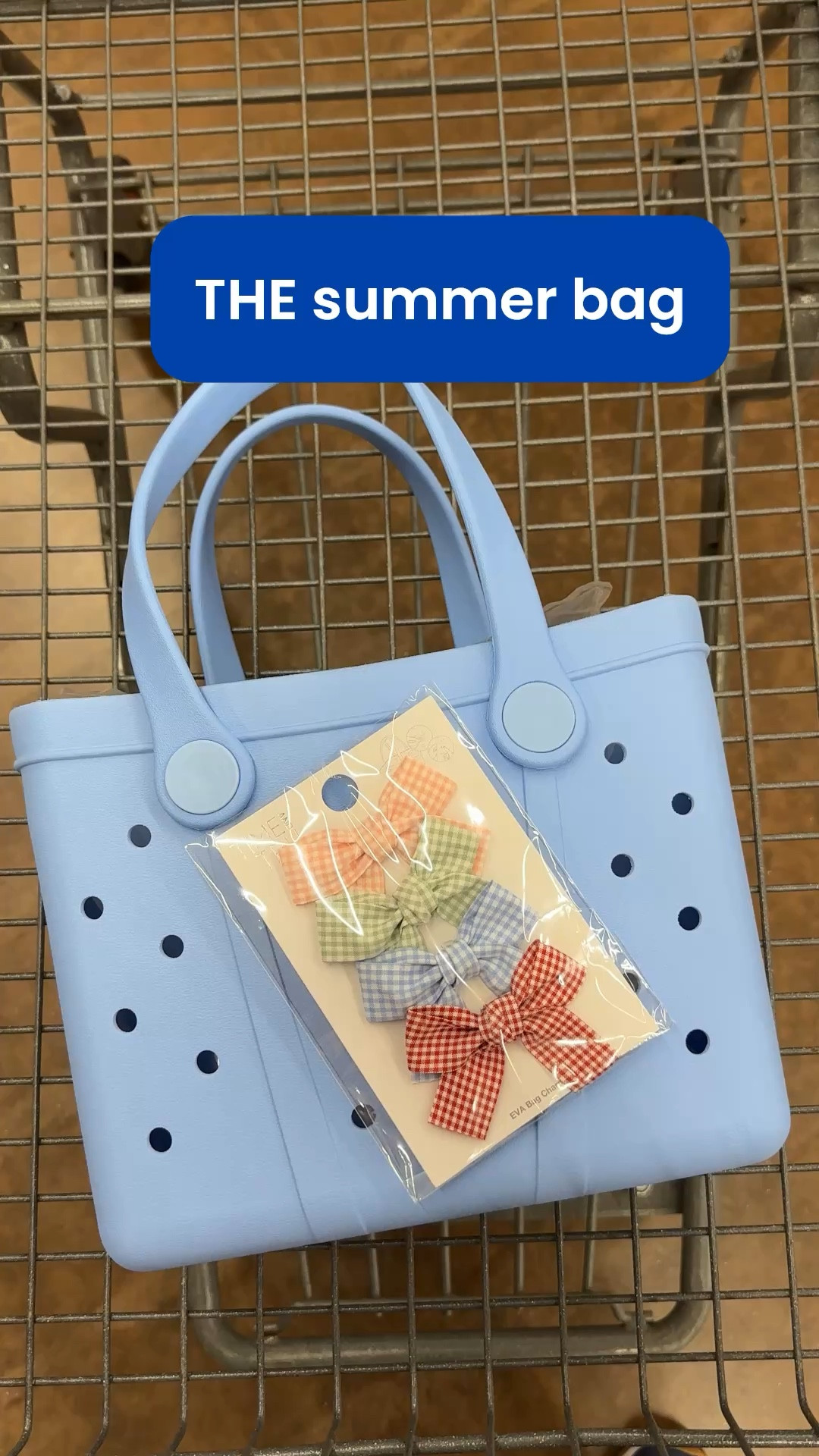 say hello to my new boat purse 👜☀️🌊

cannot wait to go to lunch on the water with her 🥰 they had a lot of charms to choose from but obviously i needed the bows 🎀



#LTKSwim #LTKspringtrends #LTKSaleAlert