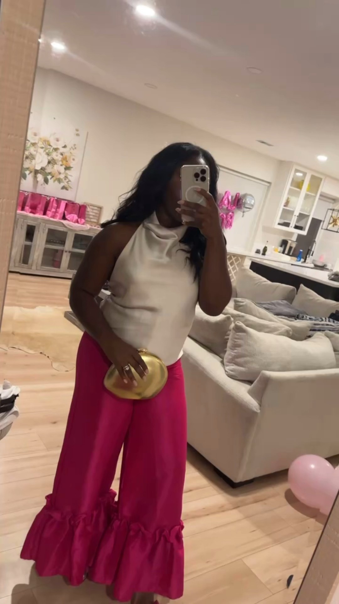 Perfect pants for an all pink event or the holidays! 

Pants are petite friendly! I am wearing a size small! Pants from Amazon! 



#LTKHoliday #LTKPetite #LTKootd