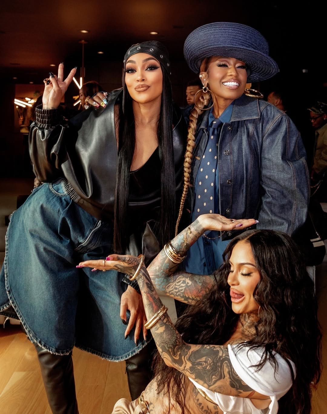 You ask, we answer! @dollface04 says, “Hi! Would you guys happen to know who Monica’s shorts are by??🔥🔥🔥🔥 BTW love u guys & your content!!💕” @monicadenise posed with @kehlani and @missymisdemeanorelliott wearing a full #balenciaga look including a $8,190 @balenciaga Folded Leather Wrap Jacket and $1,215 Balenciaga Cotton Bermuda Shorts. #missy is rocking @givenchy ! Hot! Or Hmm..?

📸: IG/Reproduction

#monicadenisefbd #monicadenisestyle