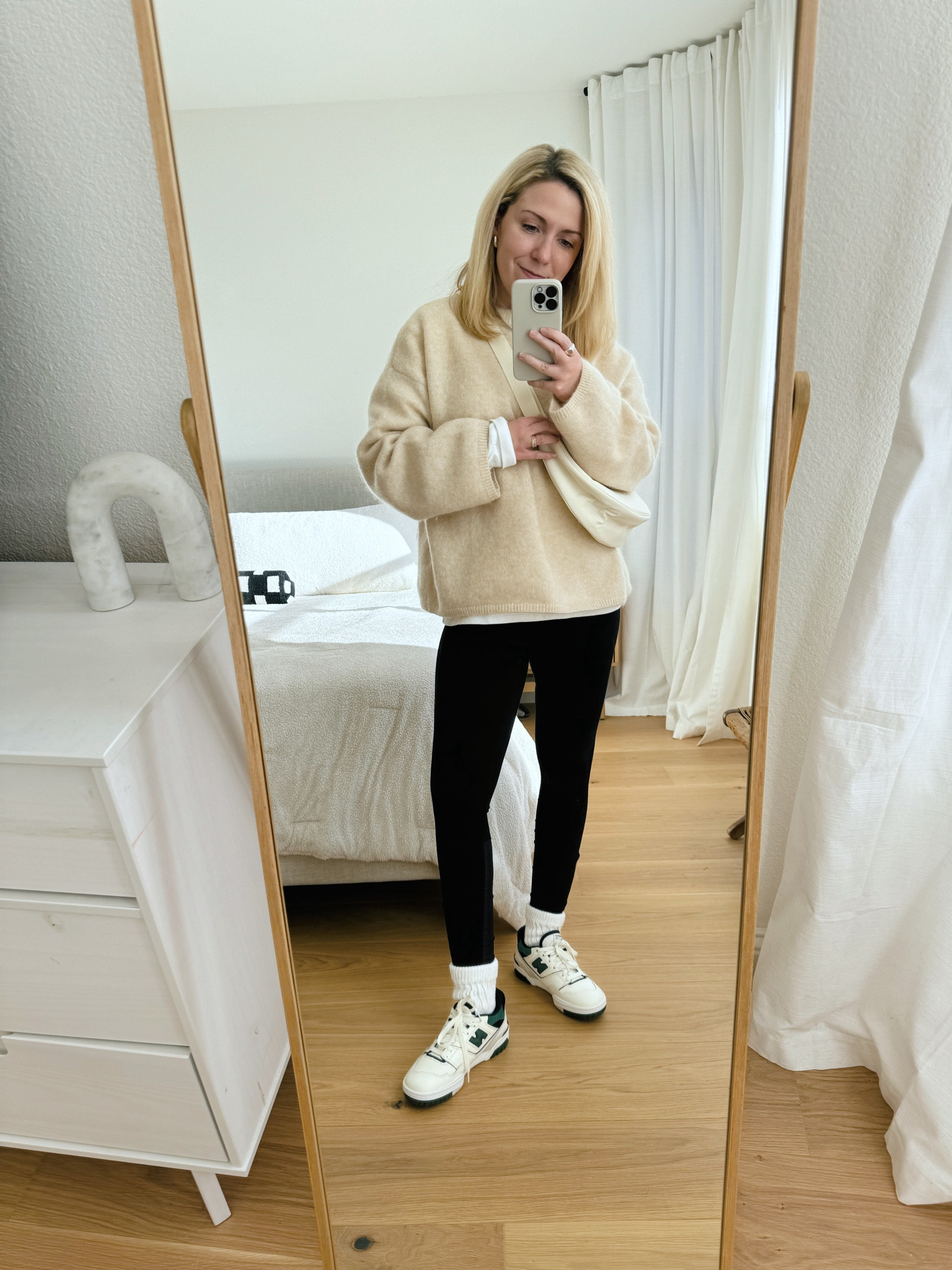 any easy leggings outfit that marries elevated lux pieces with sporty minimal pieces. Wearing a 7.5 in the sneakers - runs tts.✨

#LTKfindsunder100 #LTKstyletip