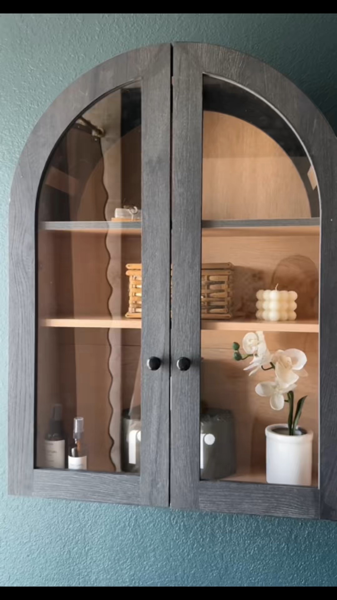 That ONE piece that makes all the difference 💛 #bathroomcabinet #bathroomstorage

#LTKFindsUnder100 #LTKHome