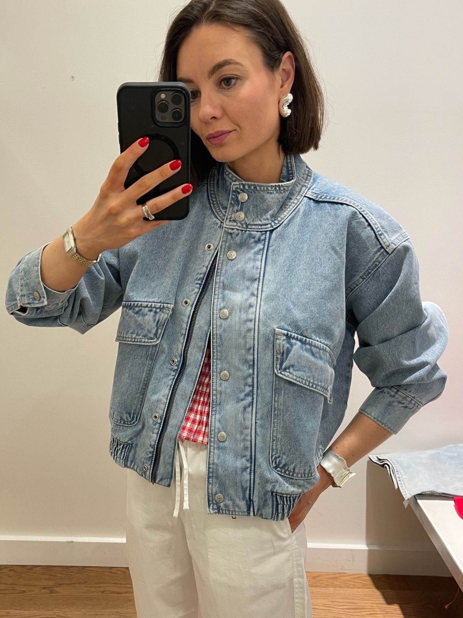This oversized denim bomber is sooo good! Wearing an XS (but I think I might size up)

#LTKsummer #LTKcanada #LTKtravel