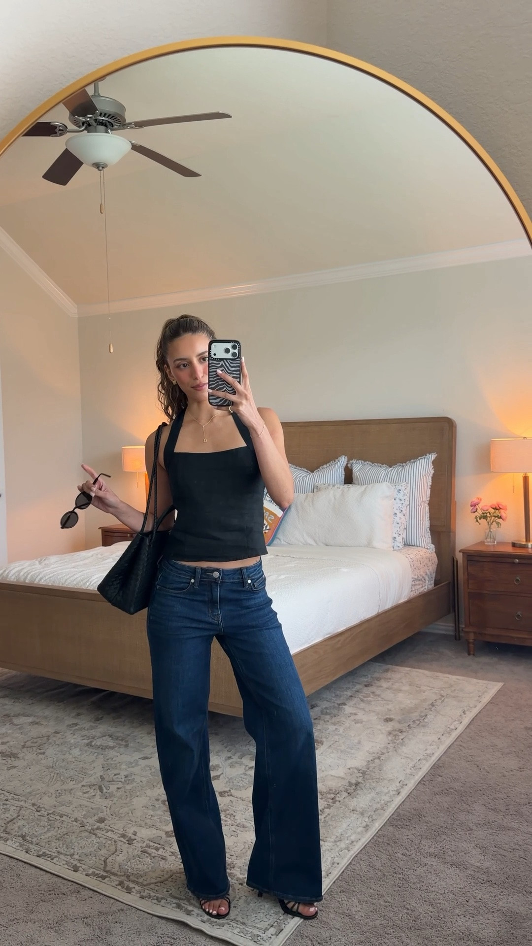 Had to show y’all these jeans from @Quince I got size 26 in mine and the fit is perfect!! #quincepartner

#LTKootd