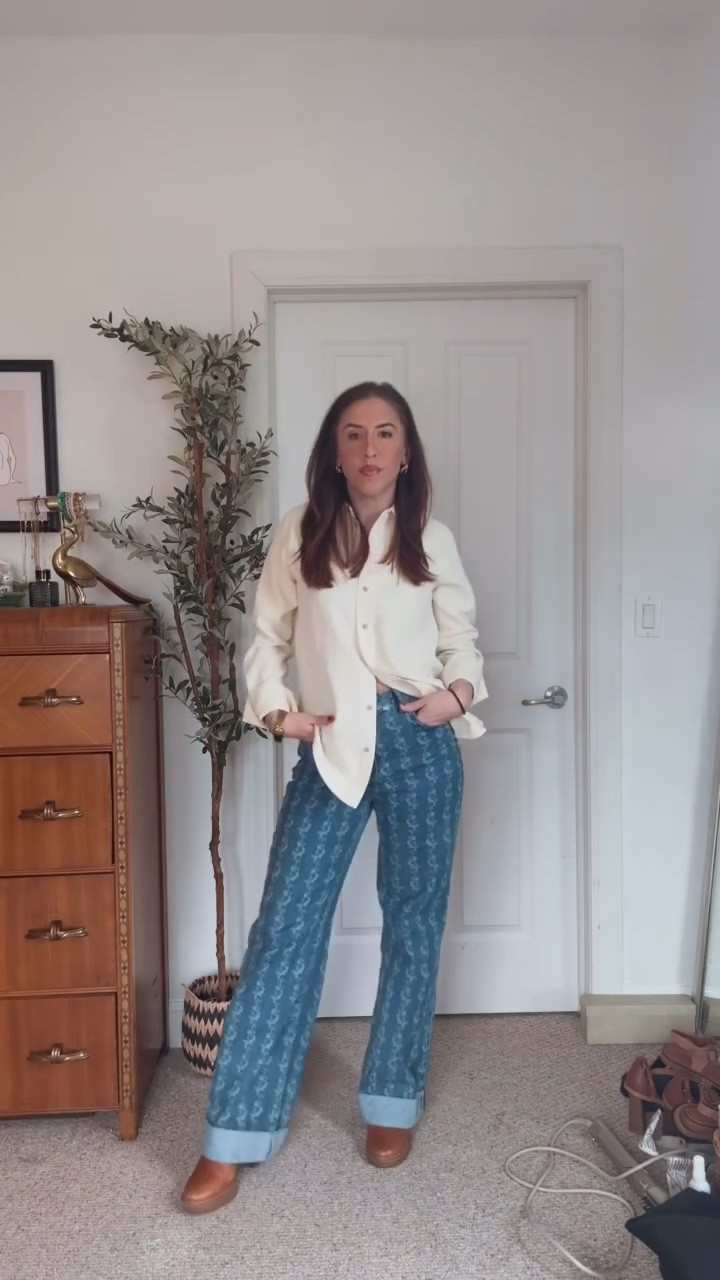 In my big pants, big shirt era 👌🏼

Anthropologie printed jeans, old scotch and soda button down, Tory Burch boots and heaven mayhem gold knot earrings 💃

#LTKFindsUnder100 #LTKFindsUnder50