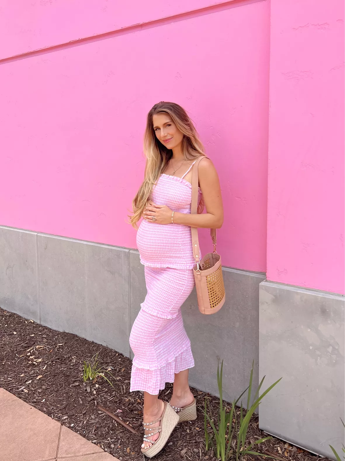 Cute Maternity Clothes & Outfits