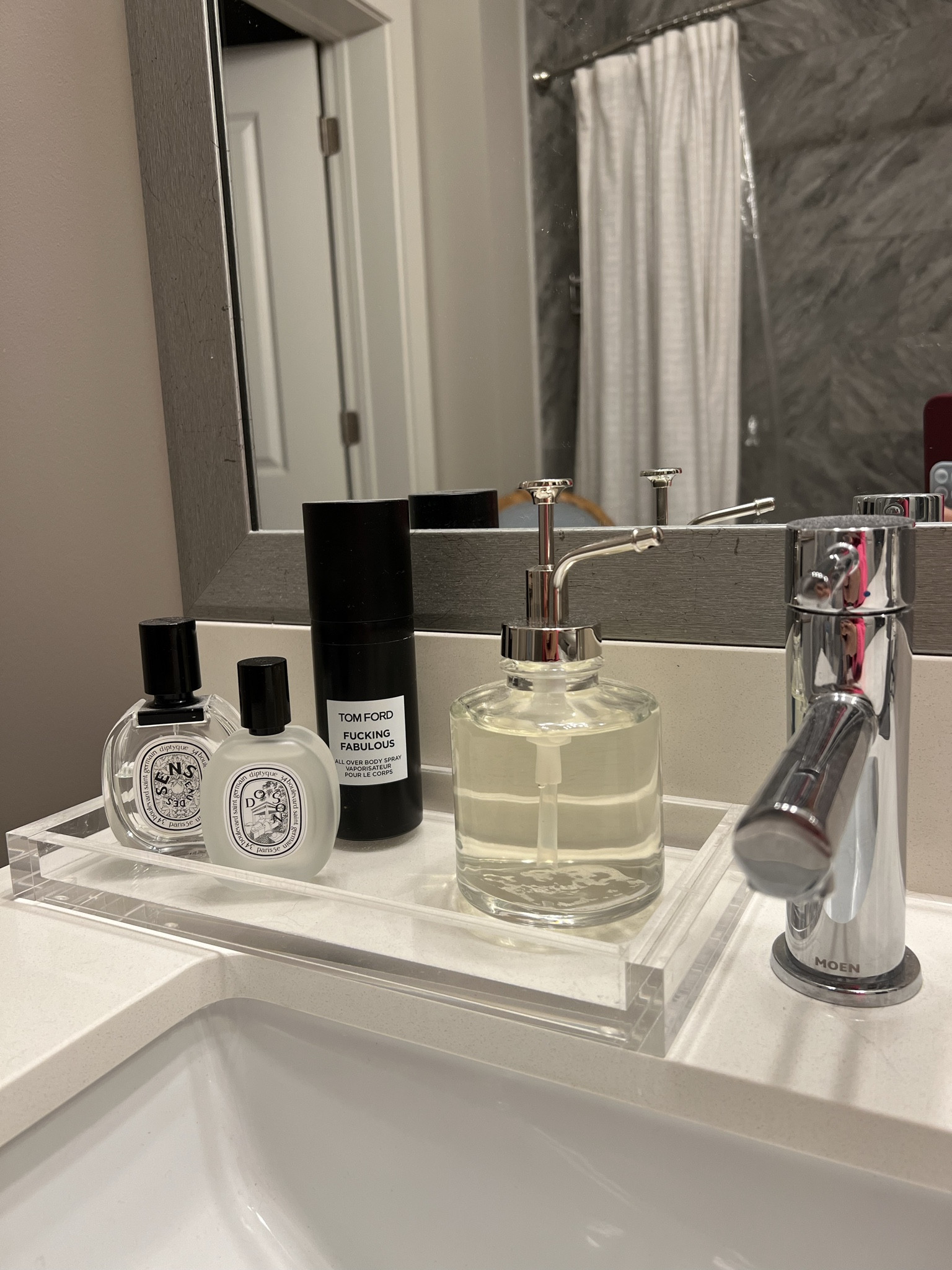 Chic Minimalistic Bathroom Essentials 

#LTKbeauty #LTKGiftGuide #LTKhome