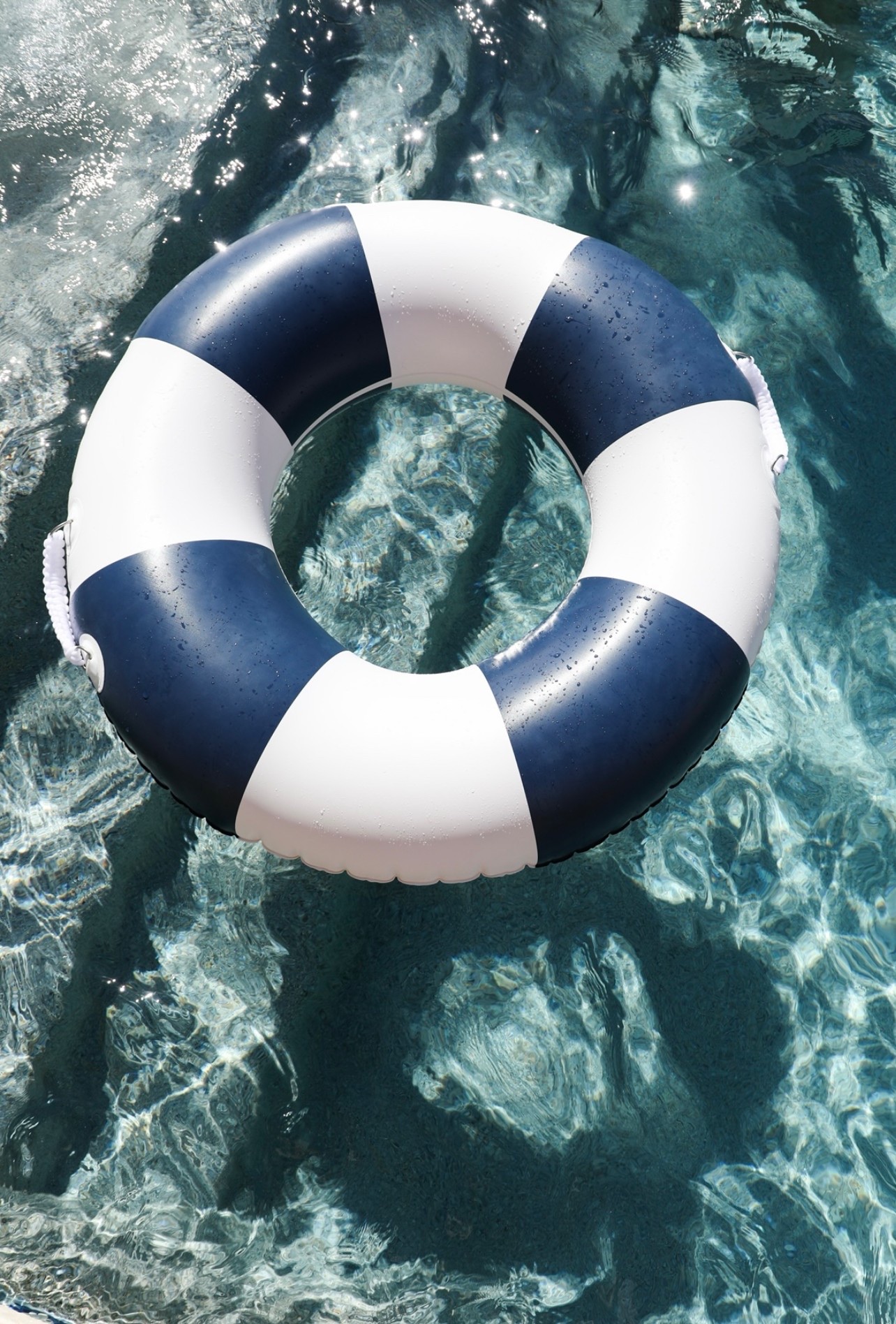 🚨AMAZING DEAL!🚨 On the yellow version of this designer pool float at TJ Maxx! I bought the large size in navy blue last year and it’s my FAVORITE floatie! Throwing a couple of these in the pool looks so cute for gatherings or pool parties! 🥰 #poolfloat #outdoor #pool #ltkhome

#LTKSeasonal #LTKHome