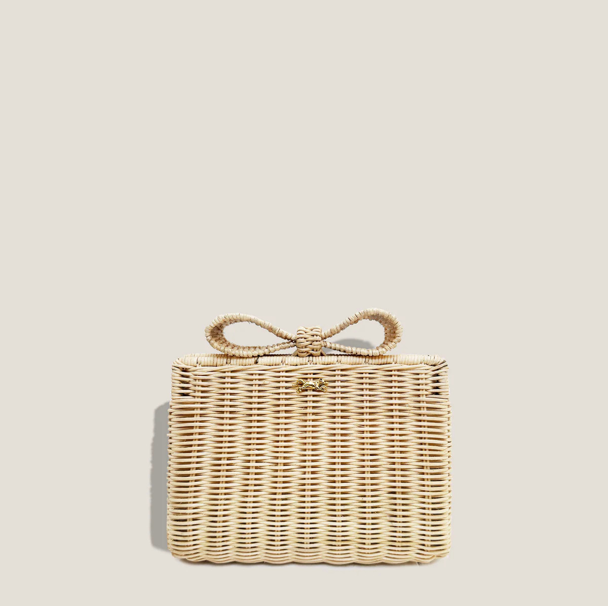 Packing for vacation but make it stylish ✨ MME.MINK bags are the only thing you need this season 🤍 From oversized totes to chic minis 👜🌴
#MMEMink #TravelBags #VacationReady #SummerStyle #BeachVibes #ChicAccessories #FashionFinds #HolidayEssentials #NeutralStyle #ItGirlAesthetic 

 #LTKSeasonal #LTKHome #LTKSaleAlert