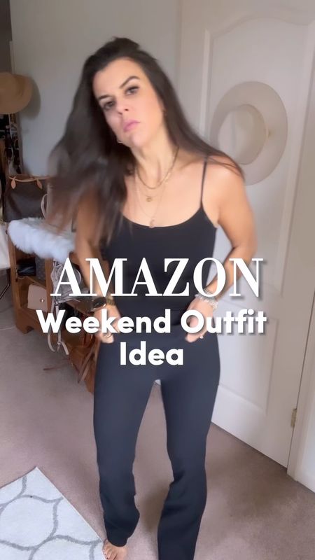 Amazon weekend look! I sized up to a medium in the sweatshirt, size small in the yoga pants.

#LTKSeasonal #LTKfindsunder100 #LTKstyletip