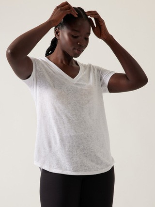 Breezy Scoop V Tee | Athleta