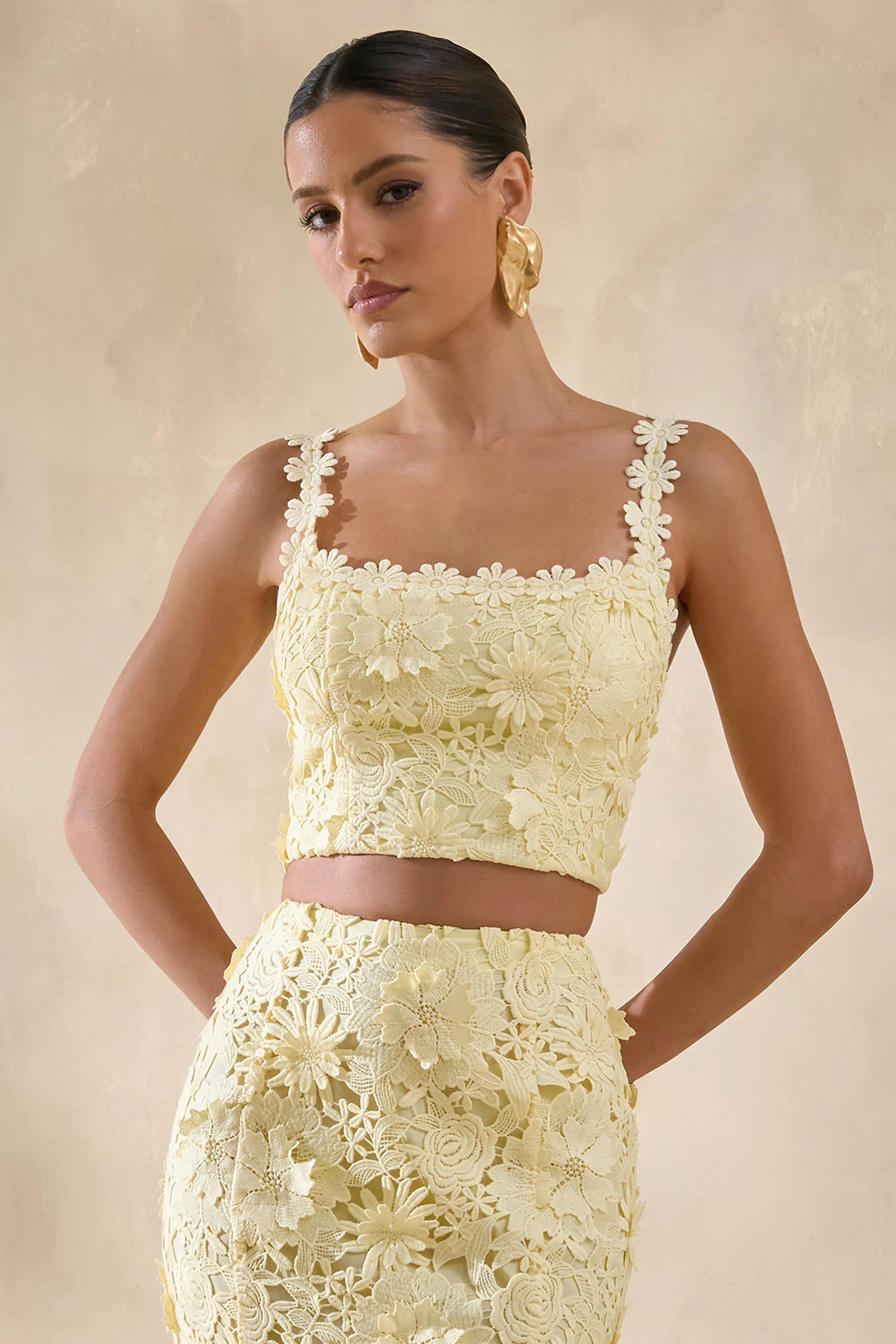 Blythe | Lemon Lace Square-Neck Crop-Top | Club L London
