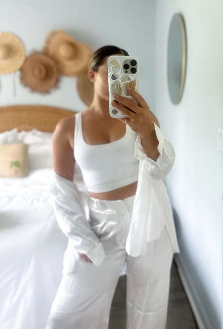 Nothing like some crisp white pieces to bring out your summer tan✨🤍

#summeroutfit #whiteoutfit #bottoms #wideleg #trousers #buttondown #summer 



#LTKSeasonal #LTKFindsUnder100 #LTKTravel