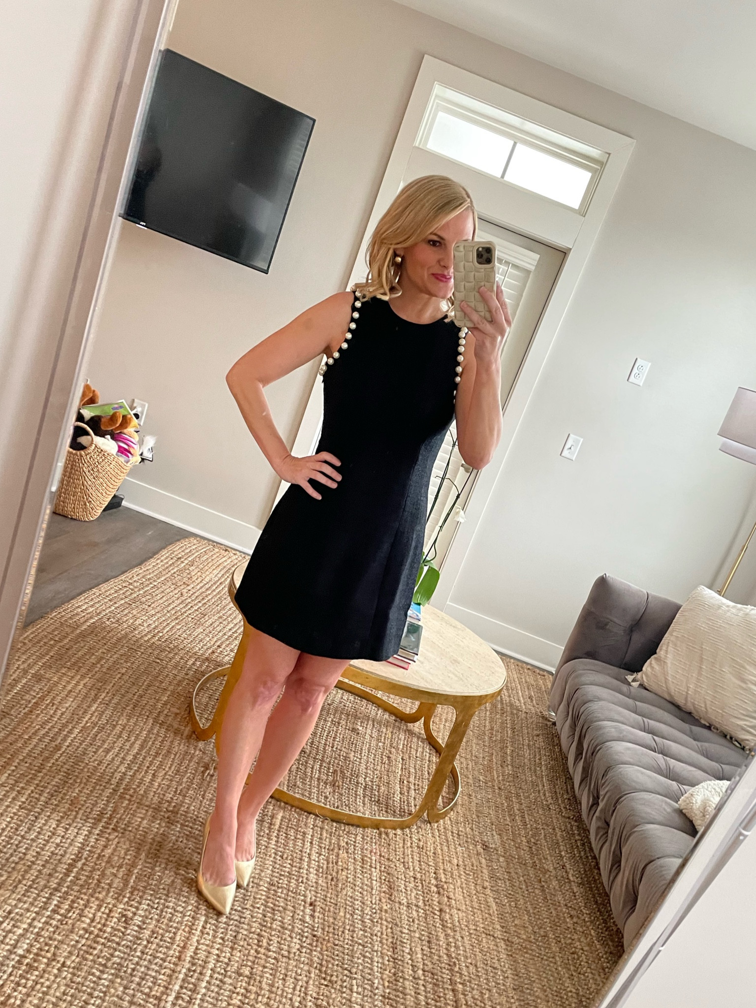 LBD perfection  runs tts for reference o am wearing it in the size xs. 

#LTKHoliday #LTKSeasonal #LTKparties