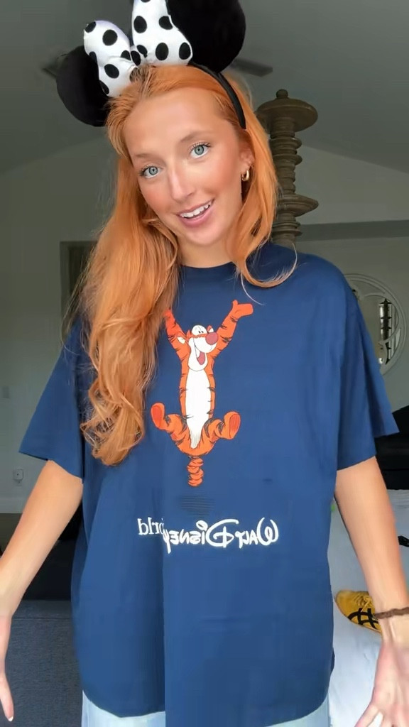 I just went with the tee I had but I think it’s cute 🧡🫶🏼 @Disney Parks 