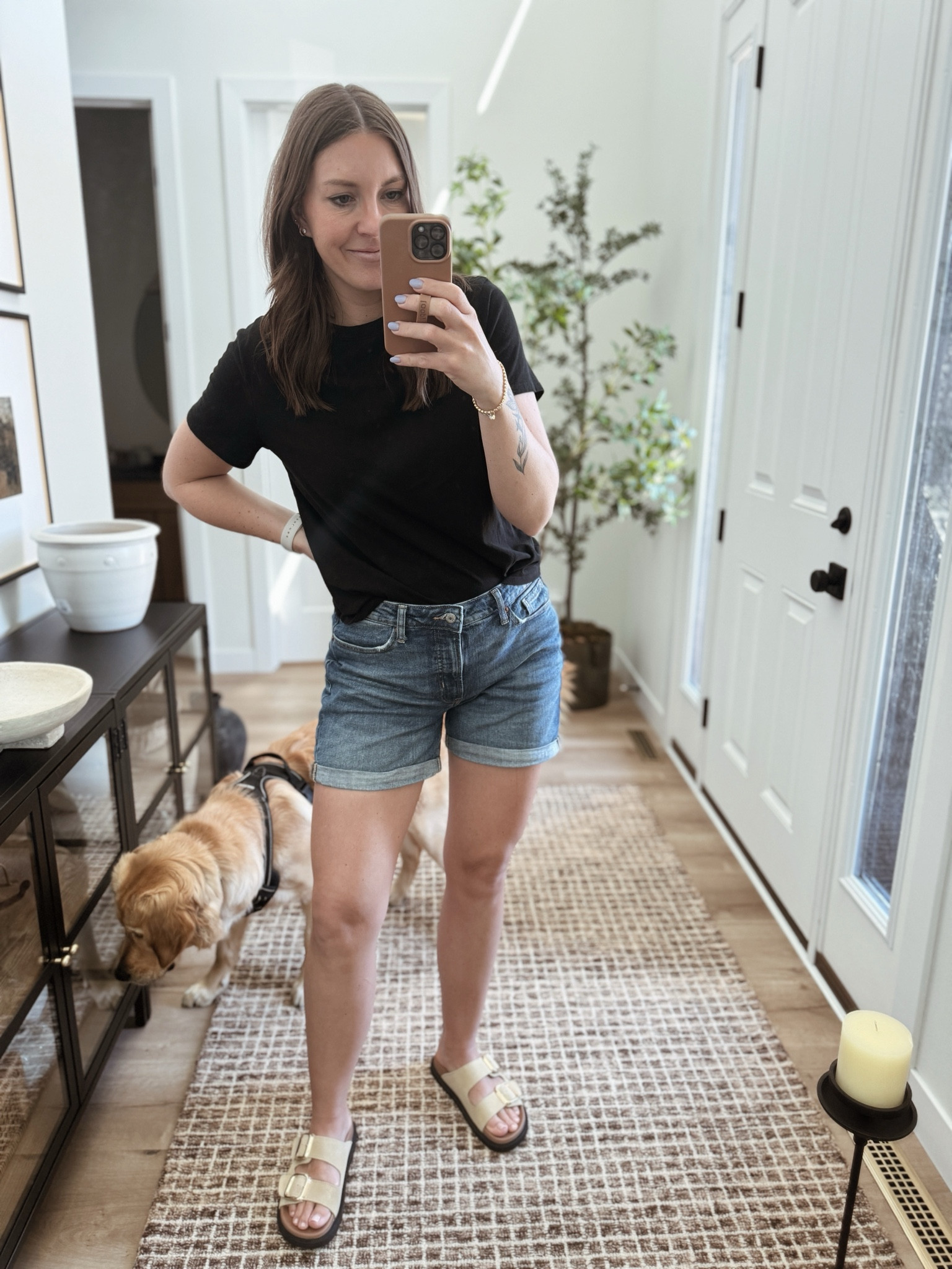 My fav Jean shorts are on sale for $12!! Such a great price!

#LTKSaleAlert #LTKFindsUnder50 #LTKMidsize