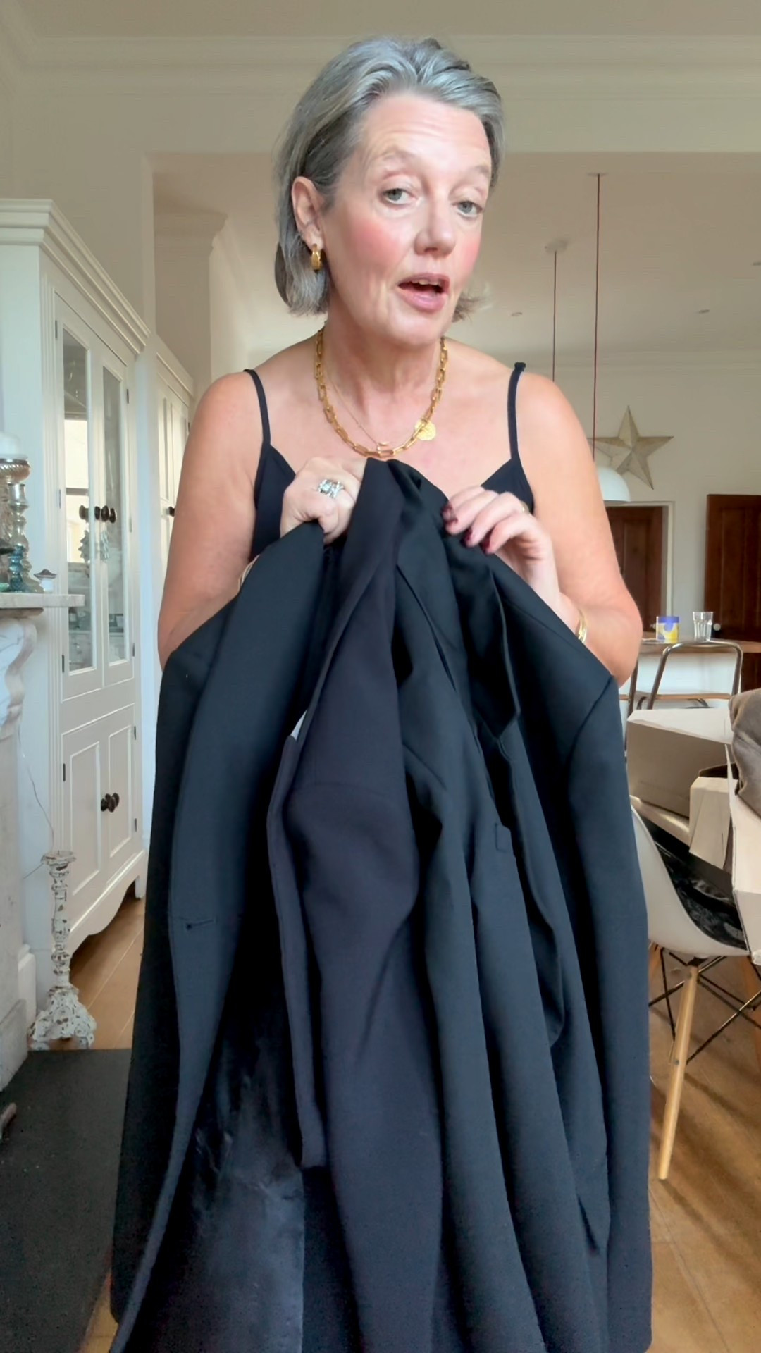 Zara Try On 🖤 I’m looking for black blazer for wearing dressed up and casual. I tried 3 different price points, was impressed with the quality of all of them but which should I keep? I usually buy 12/14 I’m 5ft 5
1.  OVERSIZE DOUBLE-BREASTED BLAZER £59.99 wearing Medium 
2. OVERSIZE DOUBLE-BREASTED BLAZER £49.99 This looked more fitted on me. Wearing Medium 
3. FITTED BLAZER ZW collection 
£109 Wearing Large 
4. Brown Wool Blazer £109. Size Medium 

Zara 
Black black 
Jeans and blazer October outfits 
Going out outfits 


#LTKover50style #LTKpartywear #LTKdatenight