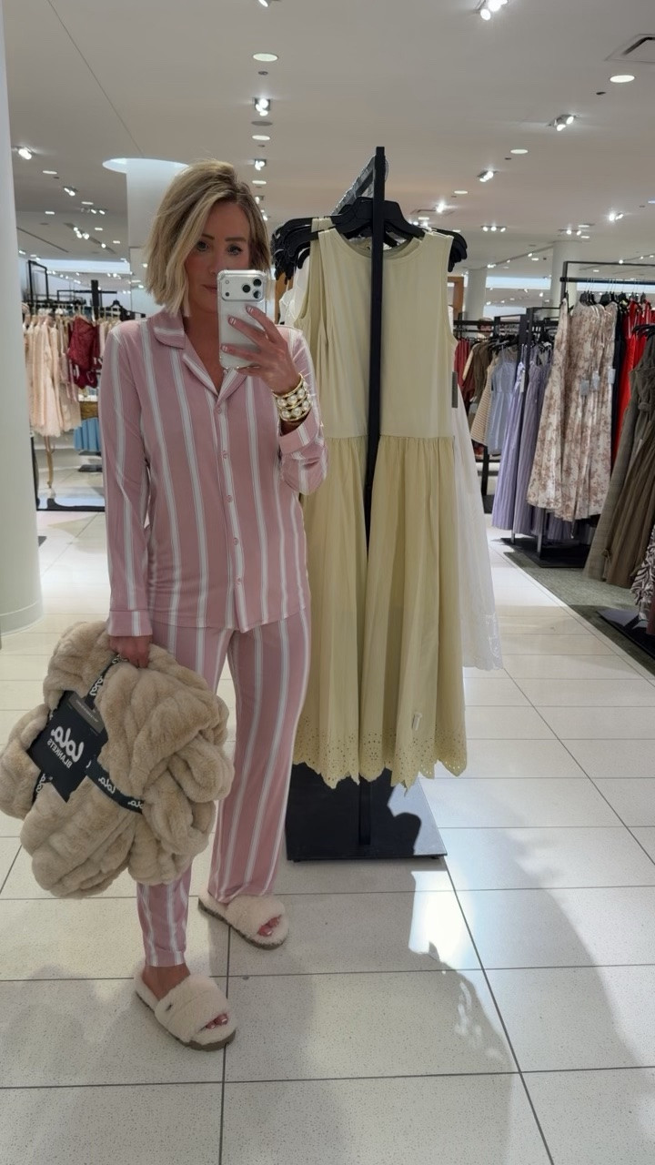 Such. Tie pj sets at a great price point! Plus I could not pass up on this Lola blanket 😍😍😍