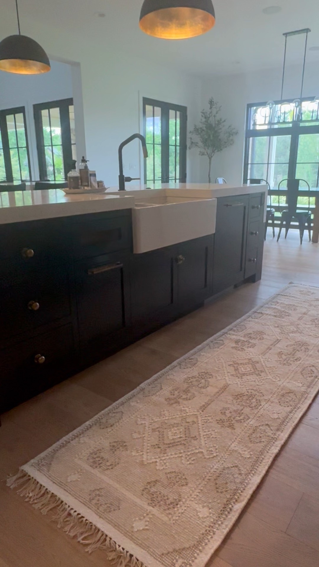 POV: you swap one thing and your whole kitchen vibe upgrades 🤌✨
This fringe-edge runner is that girl — neutral, timeless, and giving summer refresh energy 🌞🏡
BRB gatekeeping this find… jk, link in bio 😏
#KitchenGlowUp #NeutralVibes #HomeAesthetic #RugTok #FringeTrend #InteriorInspo #DesignHack #SummerRefresh #HomeGlowUp

#LTKHome #LTKStyleTip #LTKU