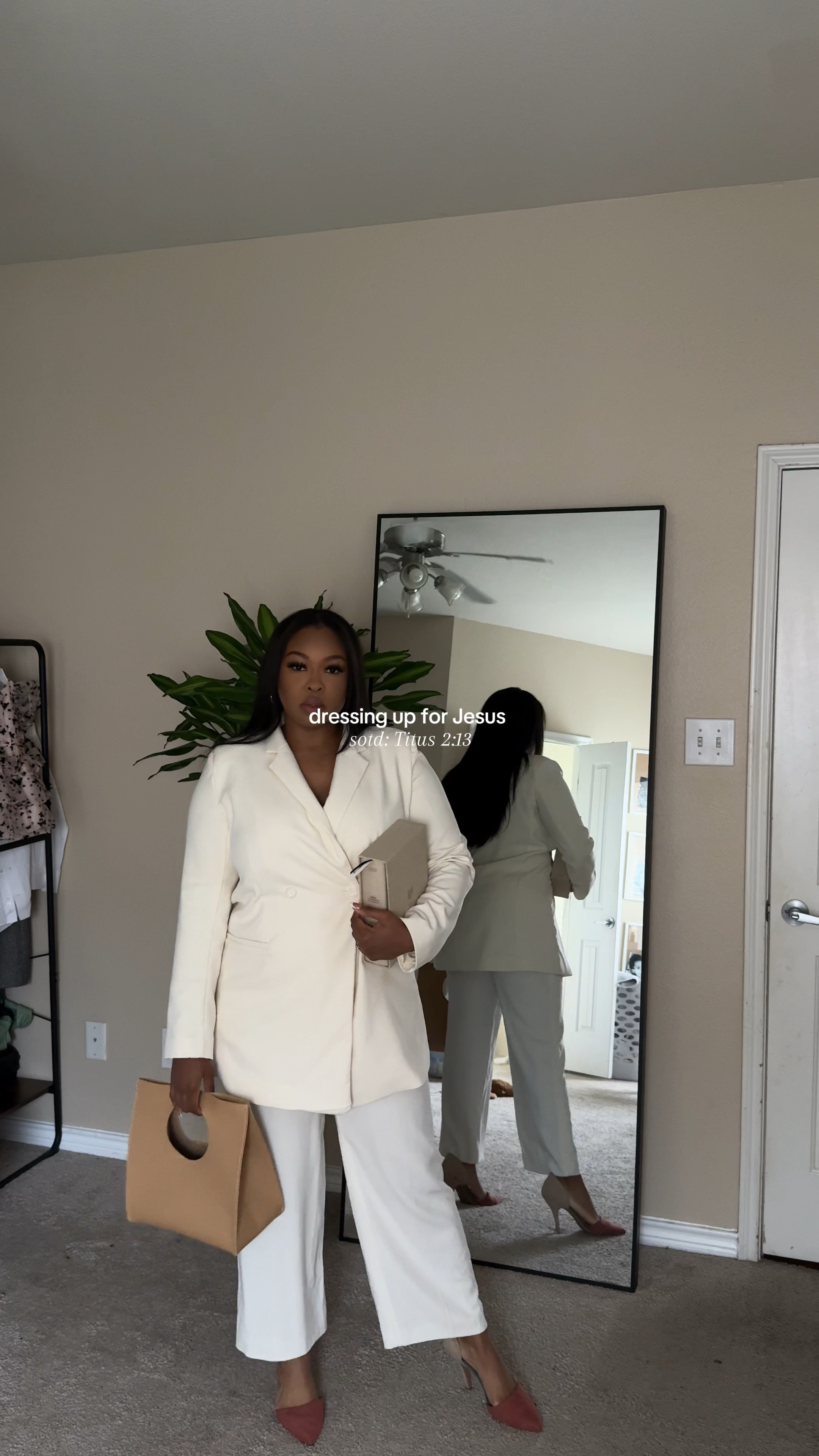 All white Sunday OOTD

#LTKSeasonal #LTKstyletip #LTKmidsize