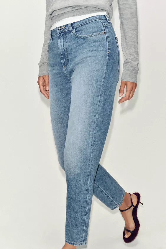 Z.05 RIGID HIGH-WAIST MOM JEANS | Zara UK